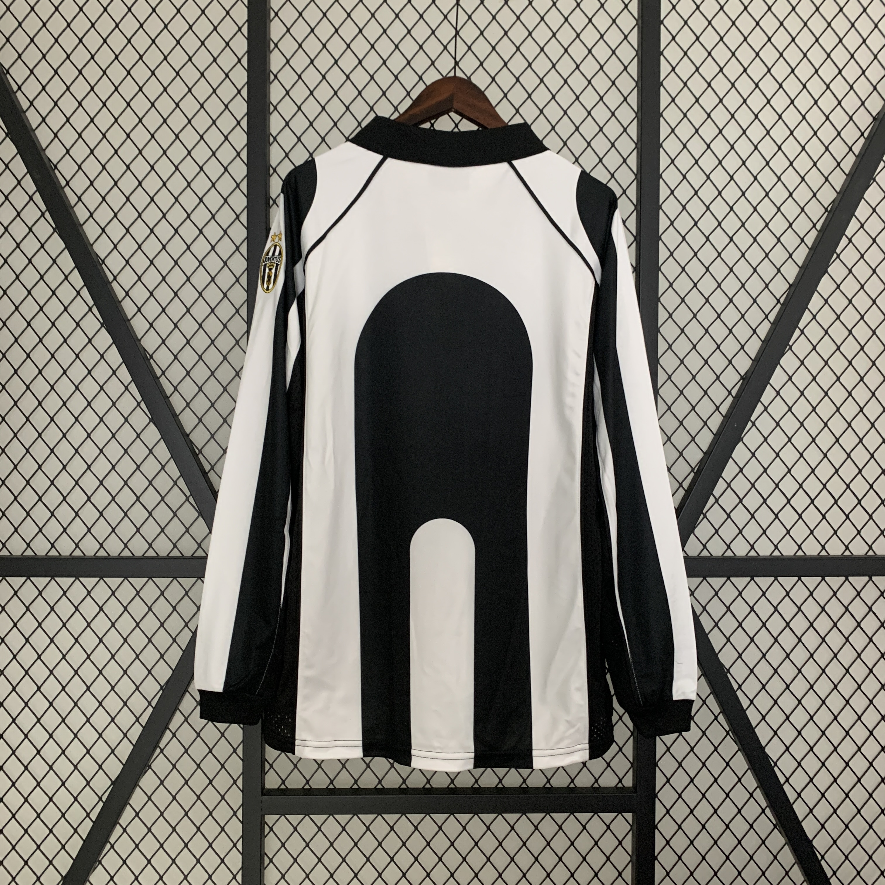 Camisola Principal Juventus 1997/1998 - Versão adepto - Manga comprida 2