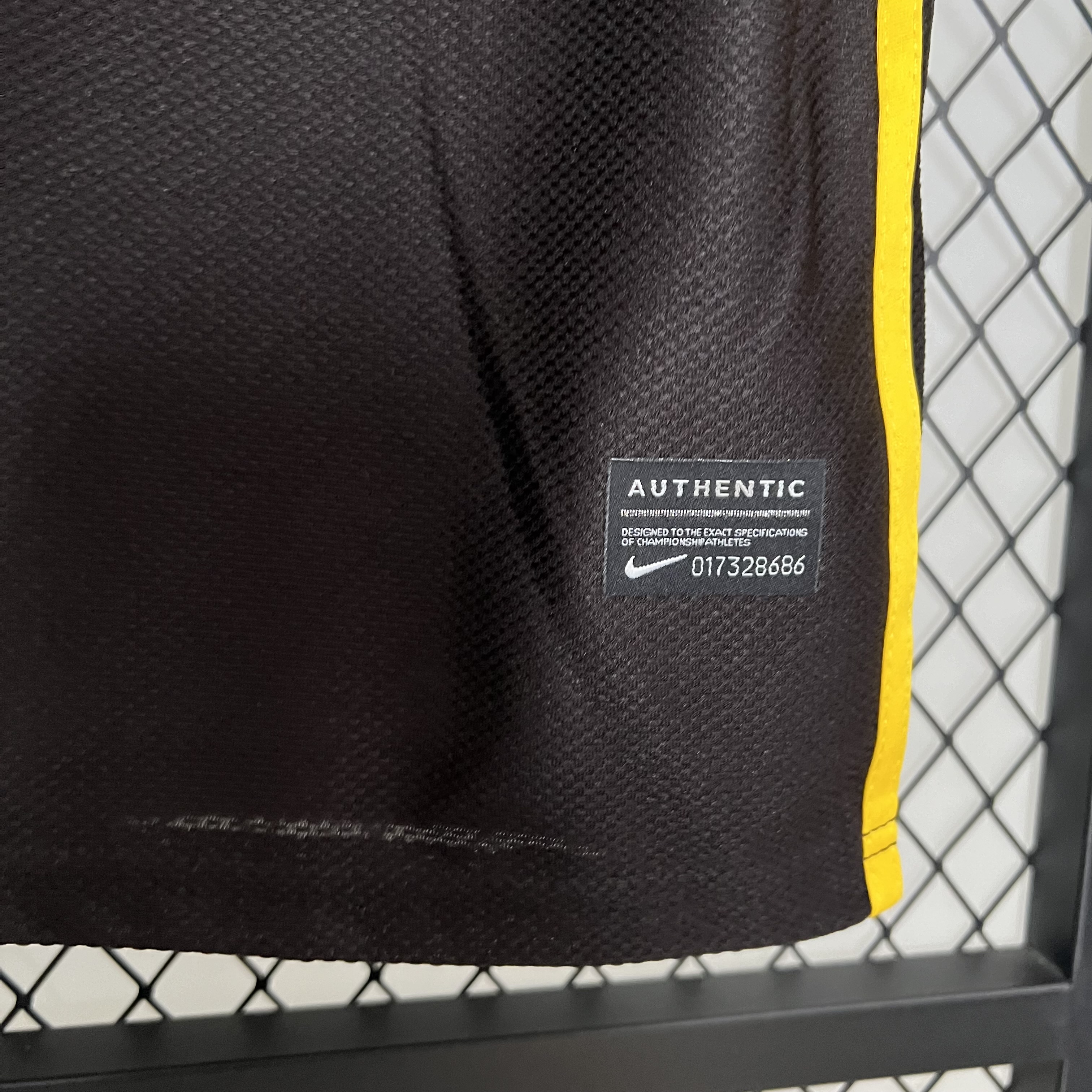 3ª Camisola Barcelona 2013/2014 - Versão adepto 11