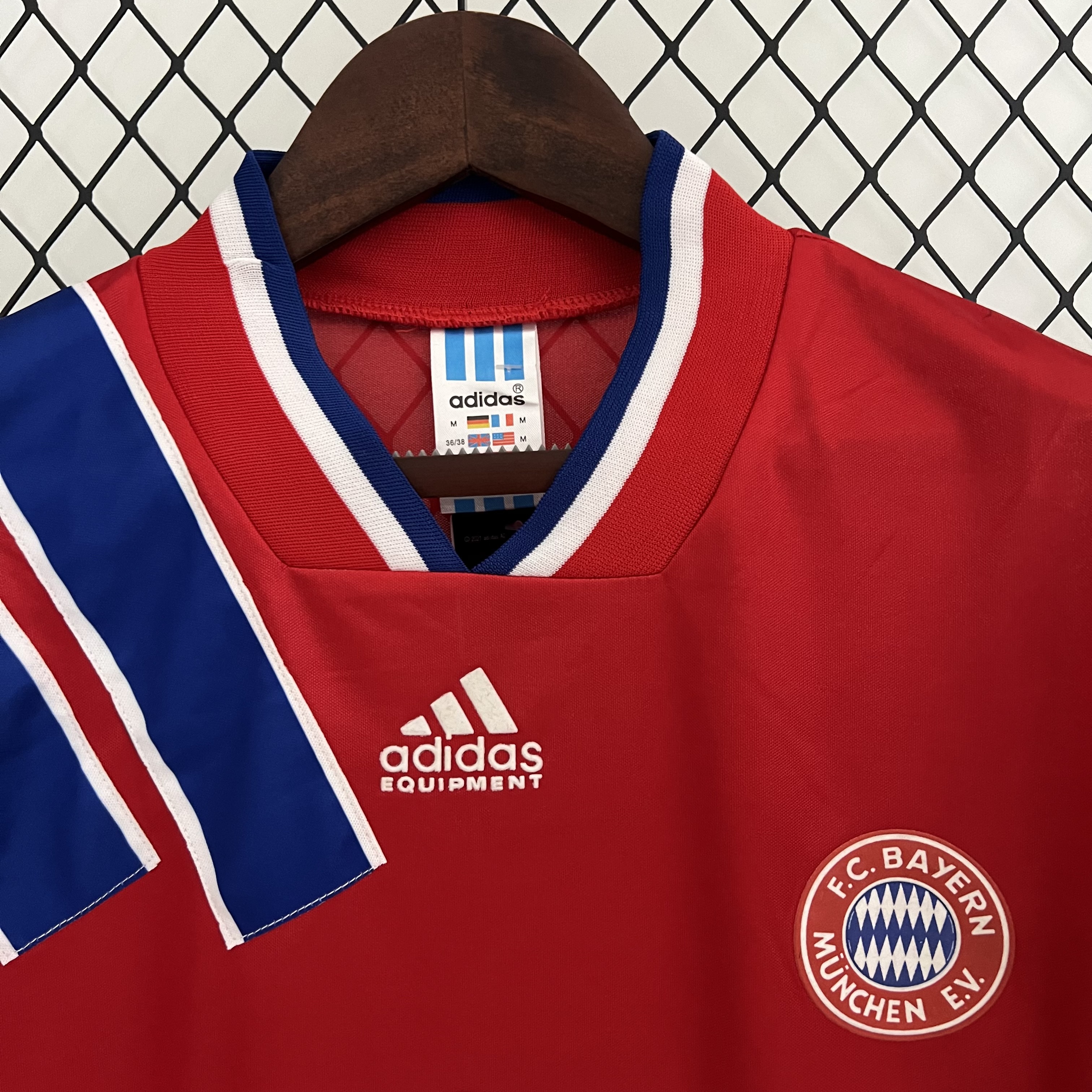 Camisola Principal Bayern Munique 1993/1995 Versão adepto 6