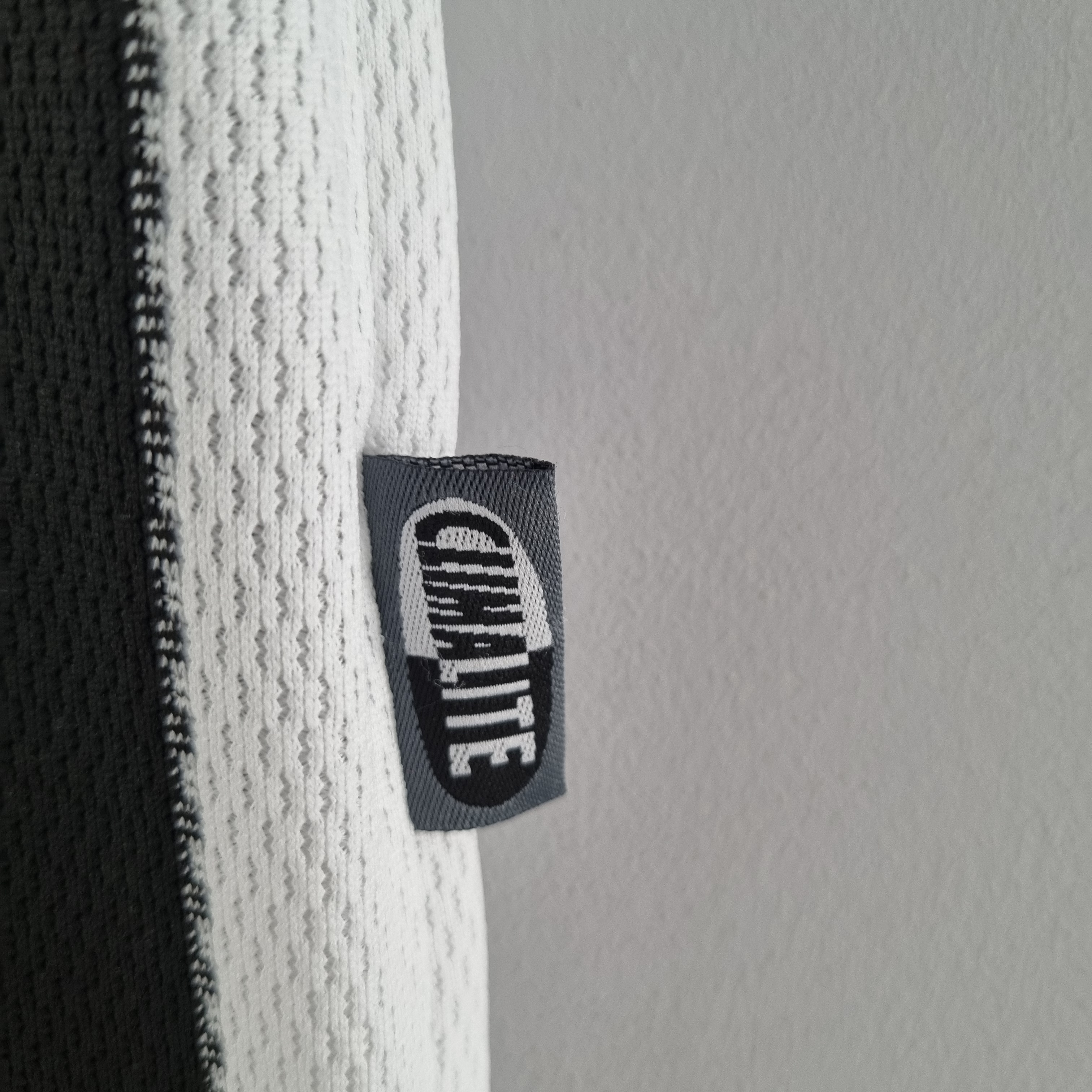 Camisola principal Newcastle 2000/2001 - Versão adepto 11