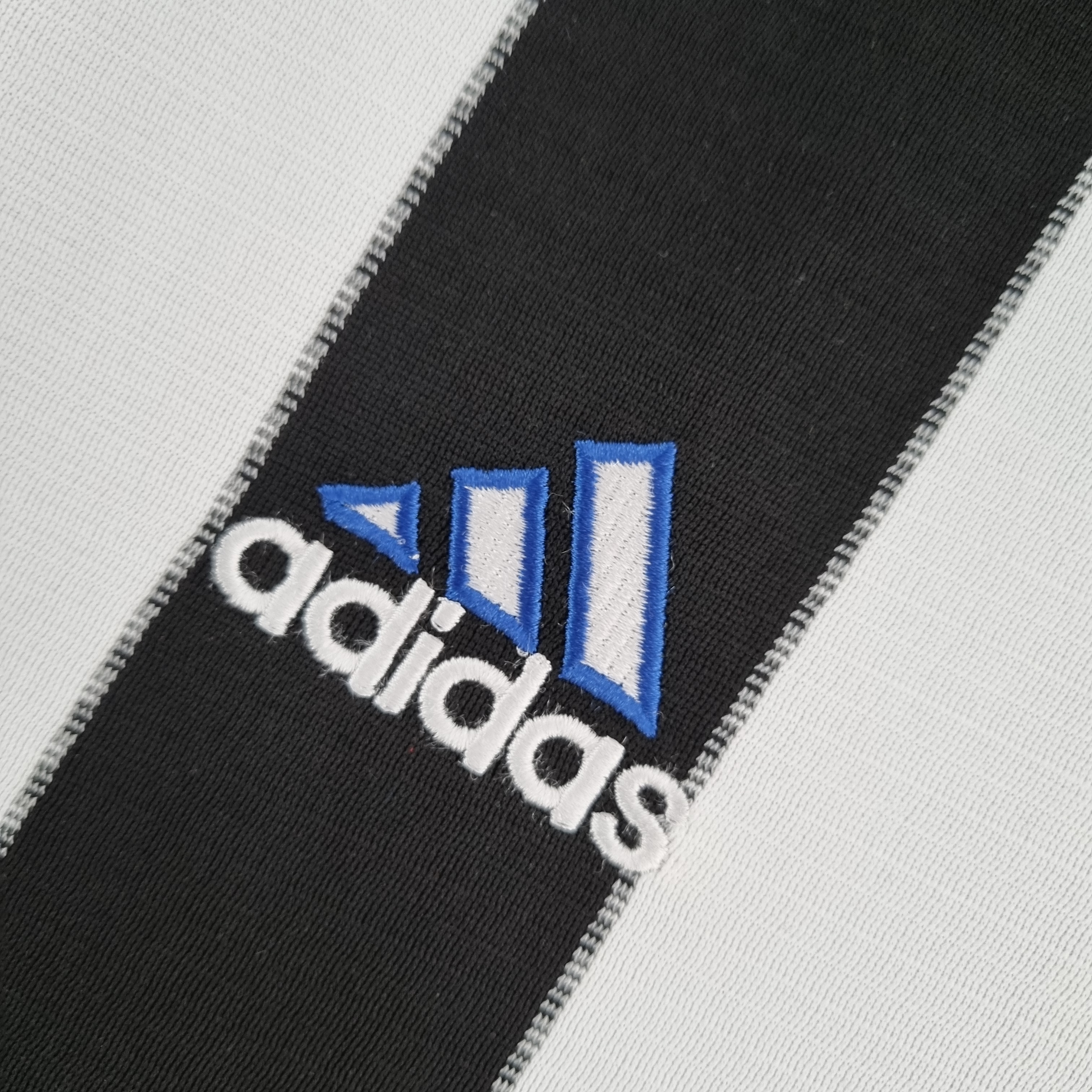 Camisola principal Newcastle 2000/2001 - Versão adepto 5