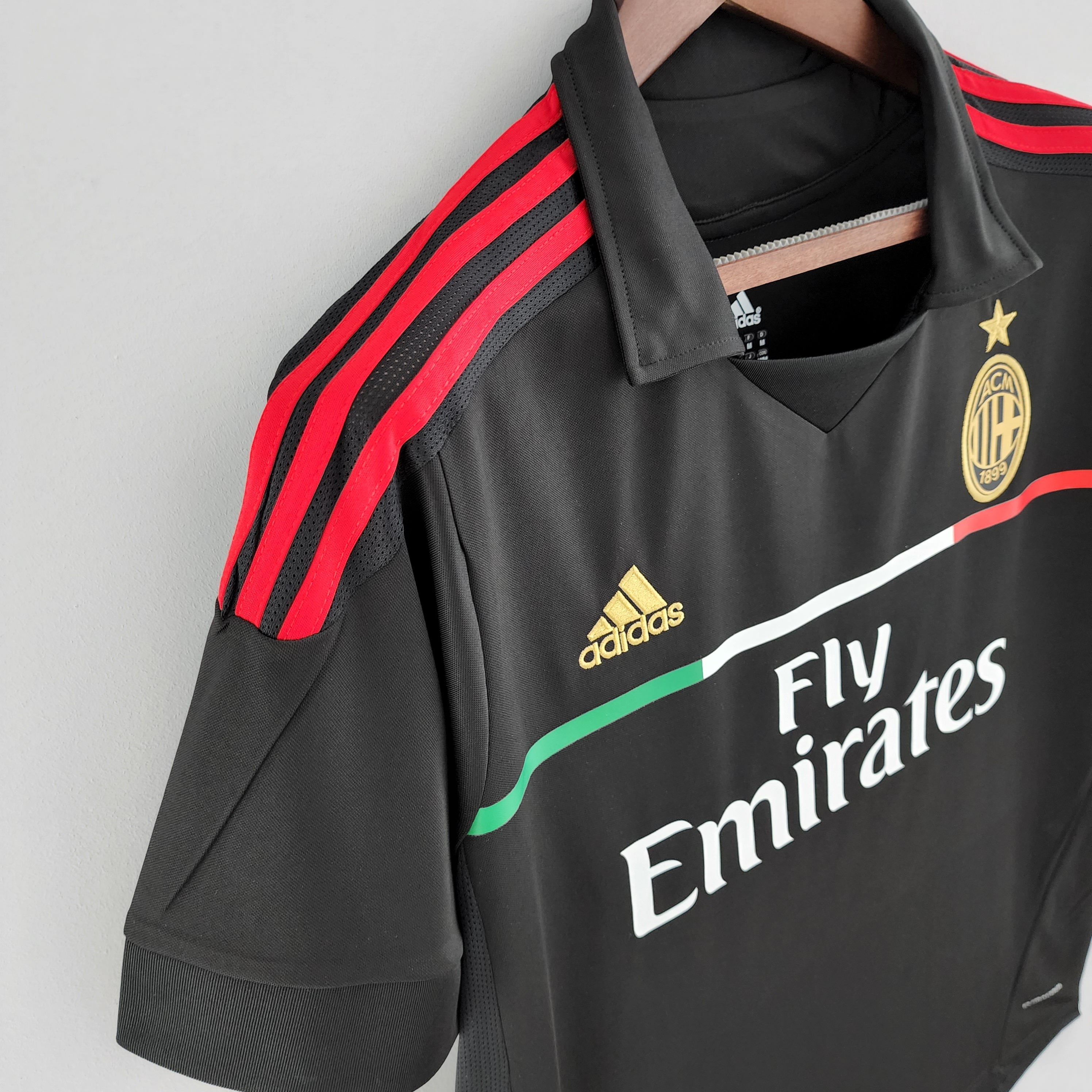 3ª Camisola Ac Milan 2011/2012 - Versão adepto 8