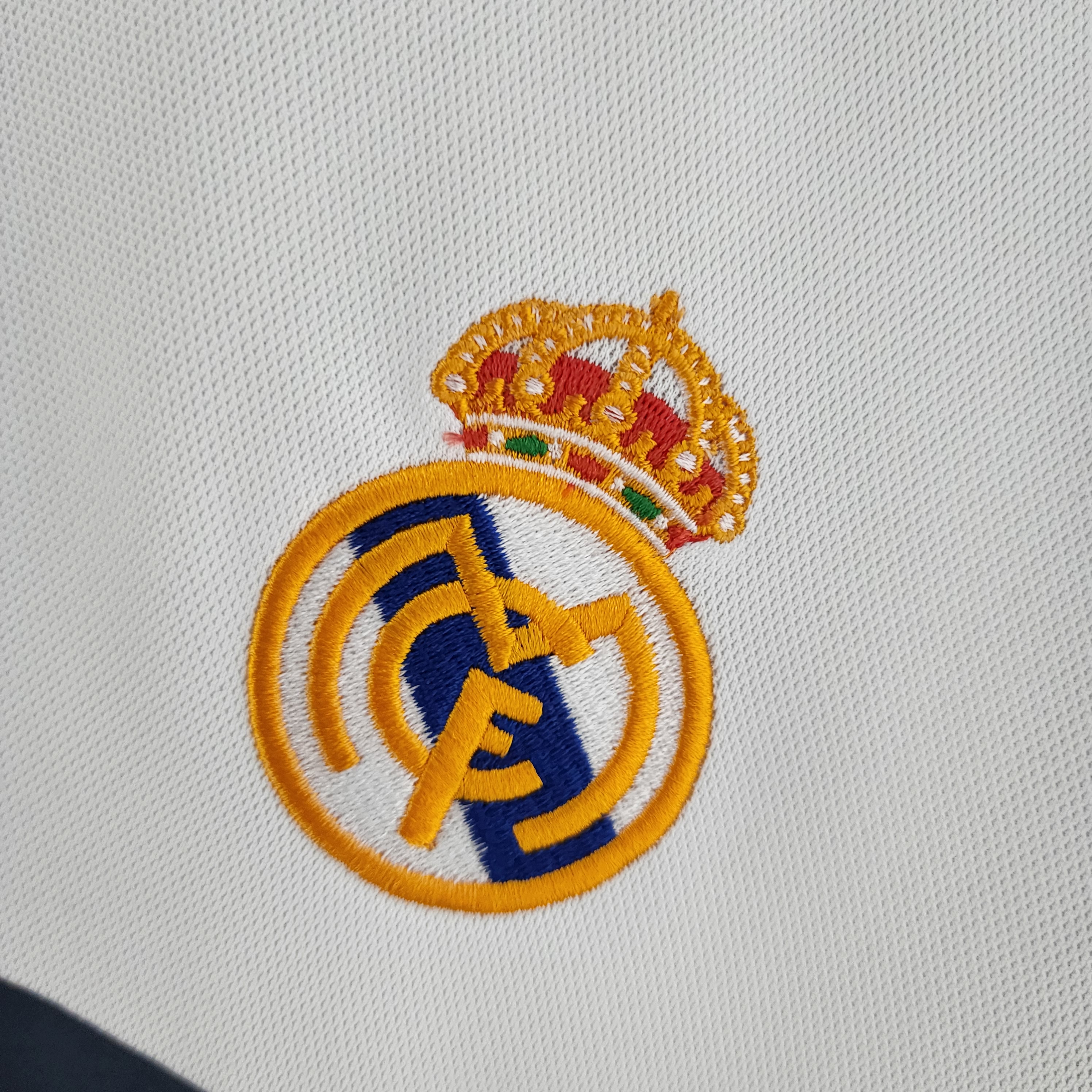Camisola principal Real Madrid 2000/2001 - Versão adepto 4