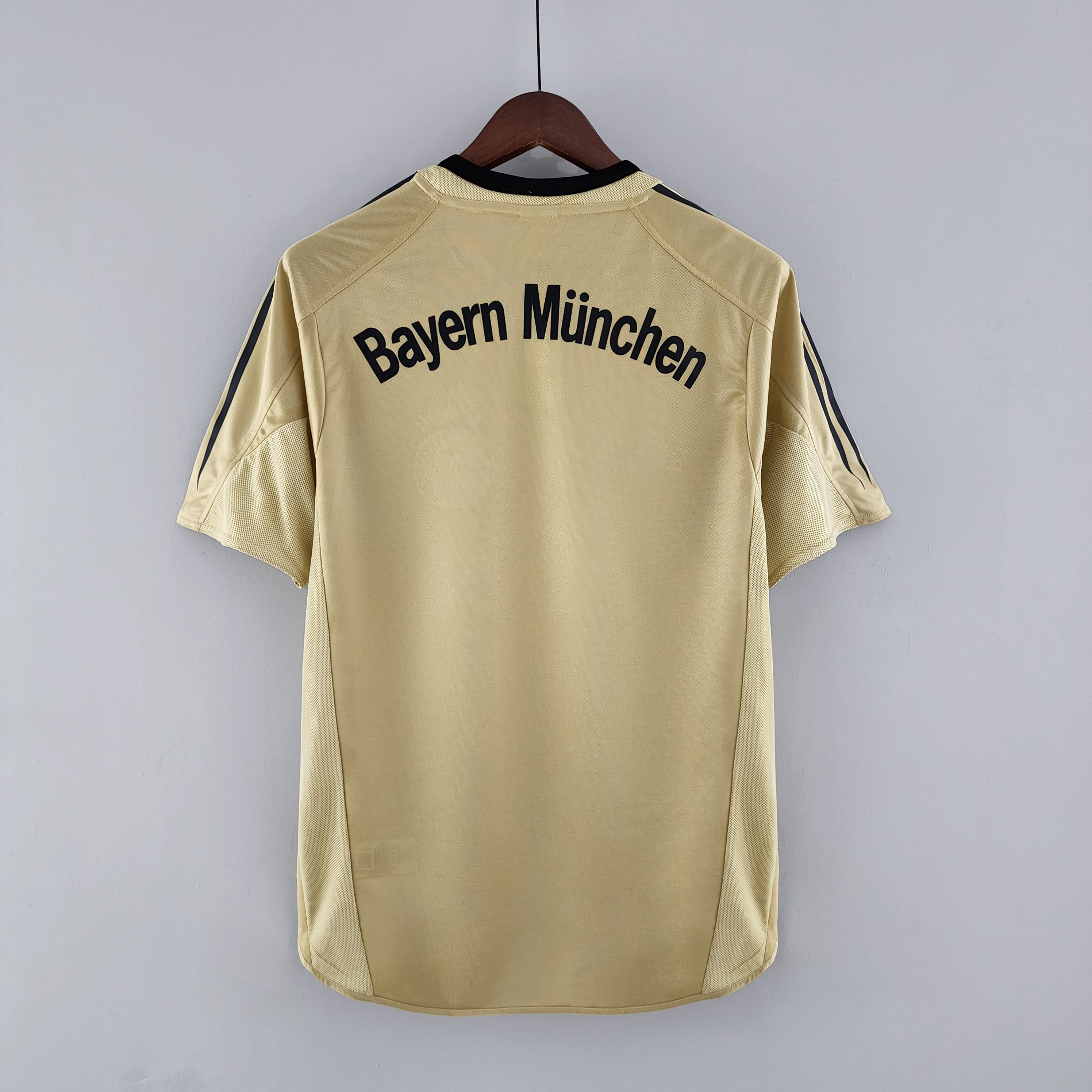 Camisola alternativa Bayern Munique 2004/2005 - Versão adepto 3