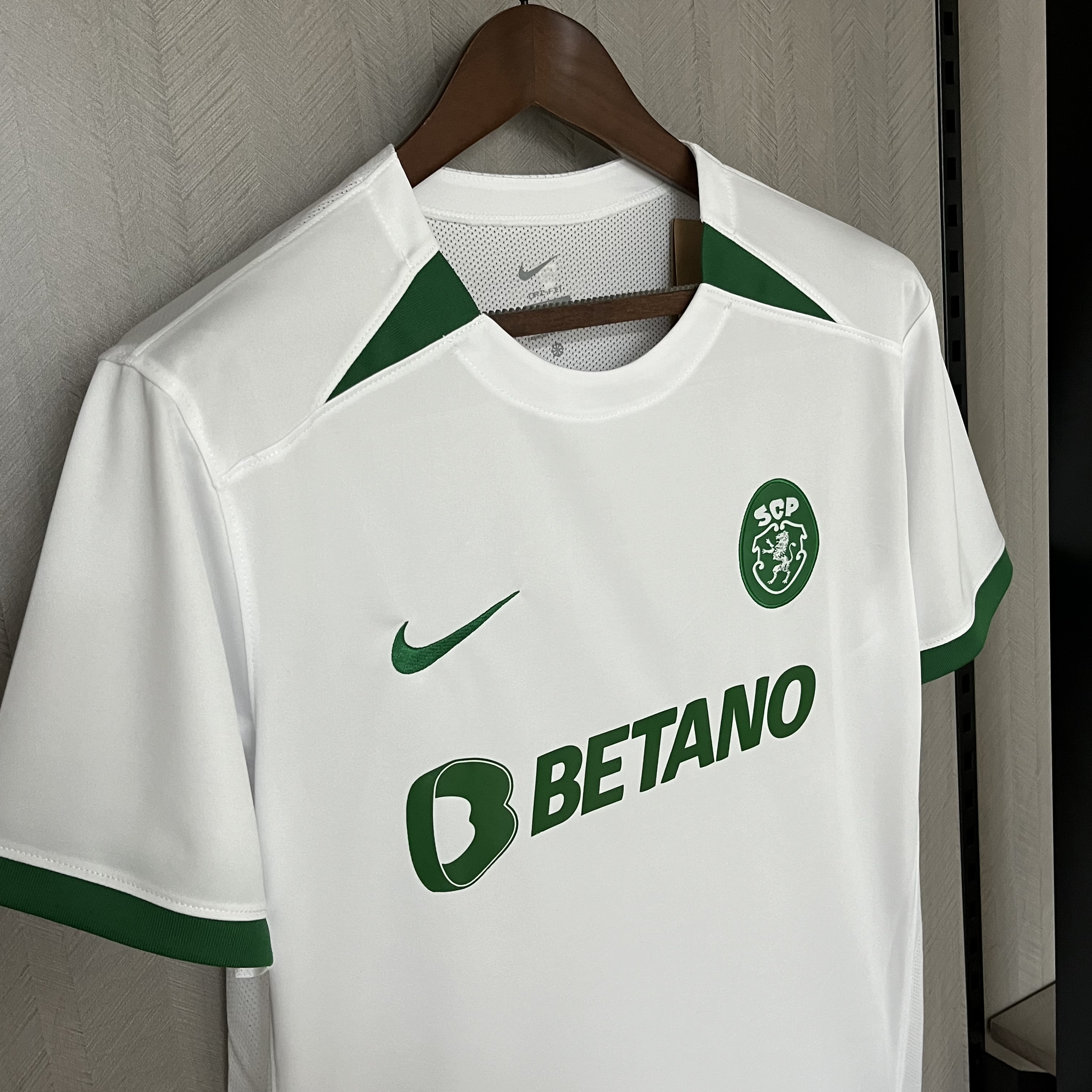 Camisola Sporting CP Taça das Taças - Versão adepto 8