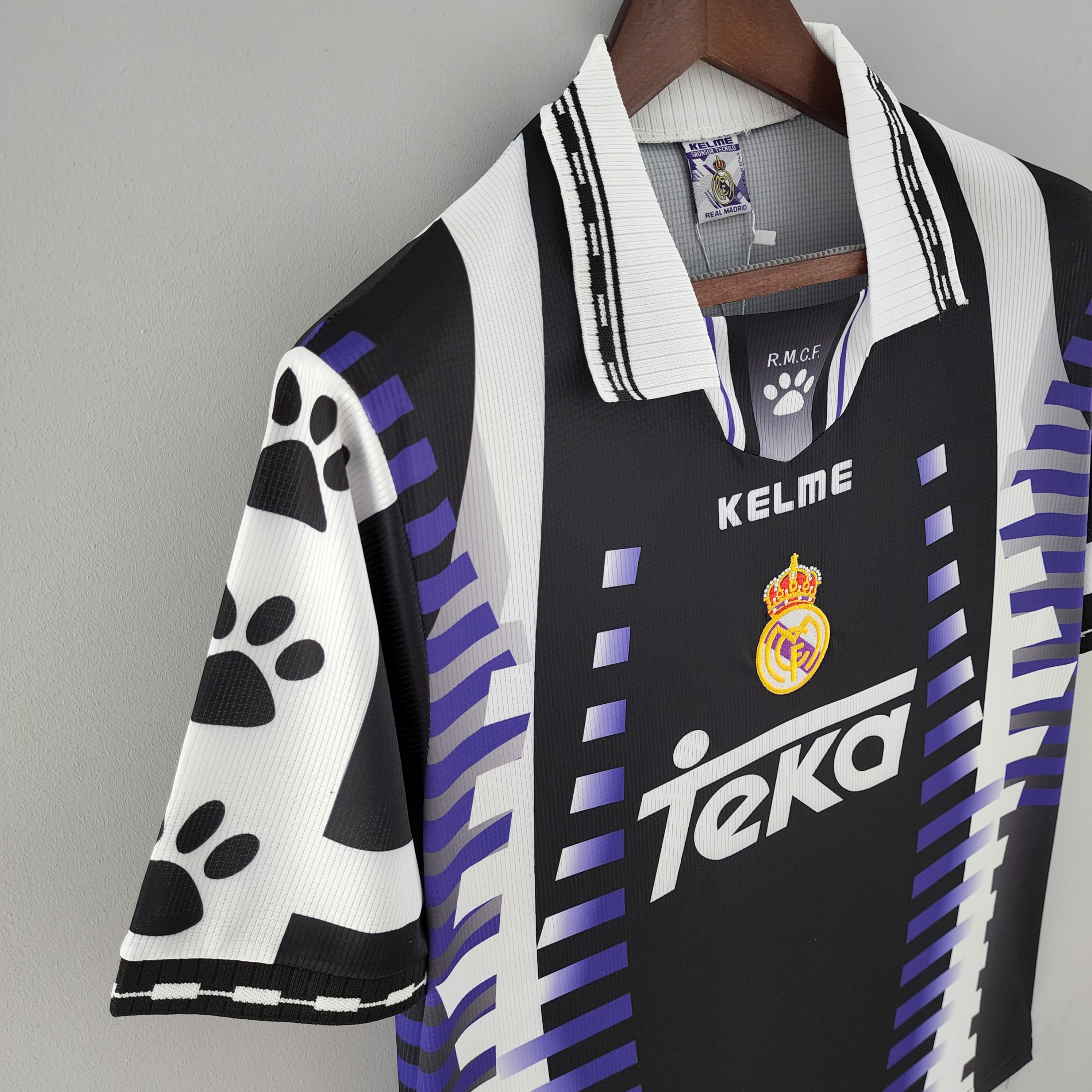 3ª Camisola Real Madrid 1997/1998 - Versão adepto 6