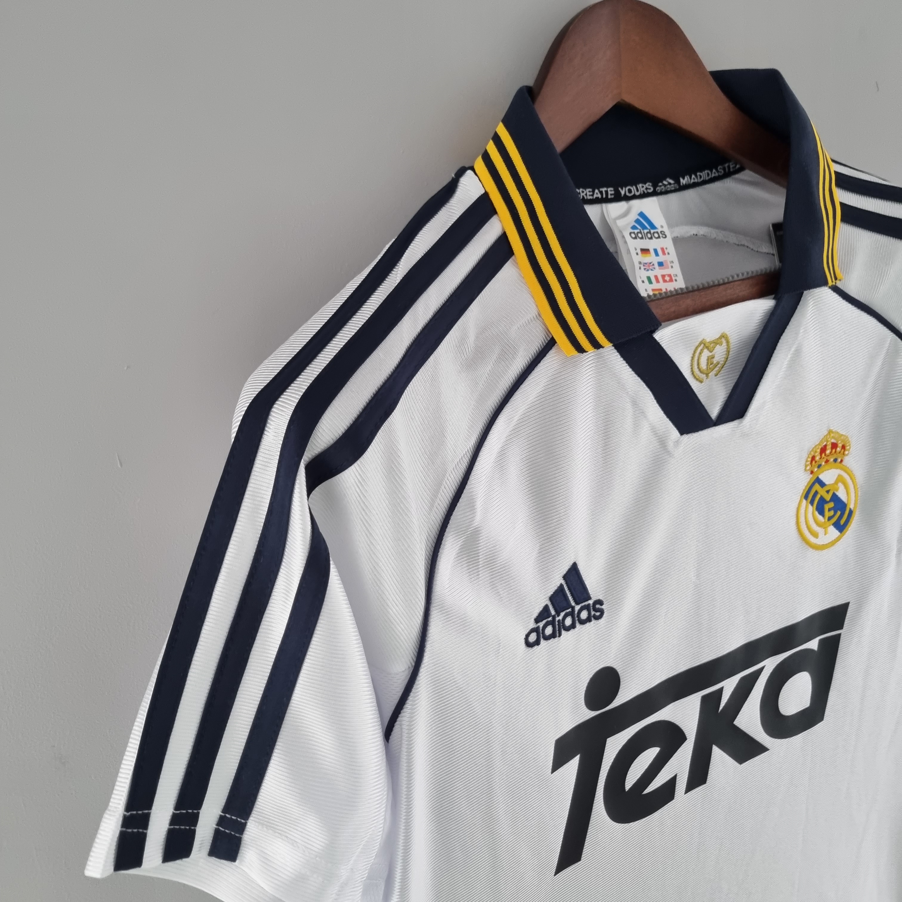 Camisola principal Real Madrid 1999/2000 - Versão adepto 8
