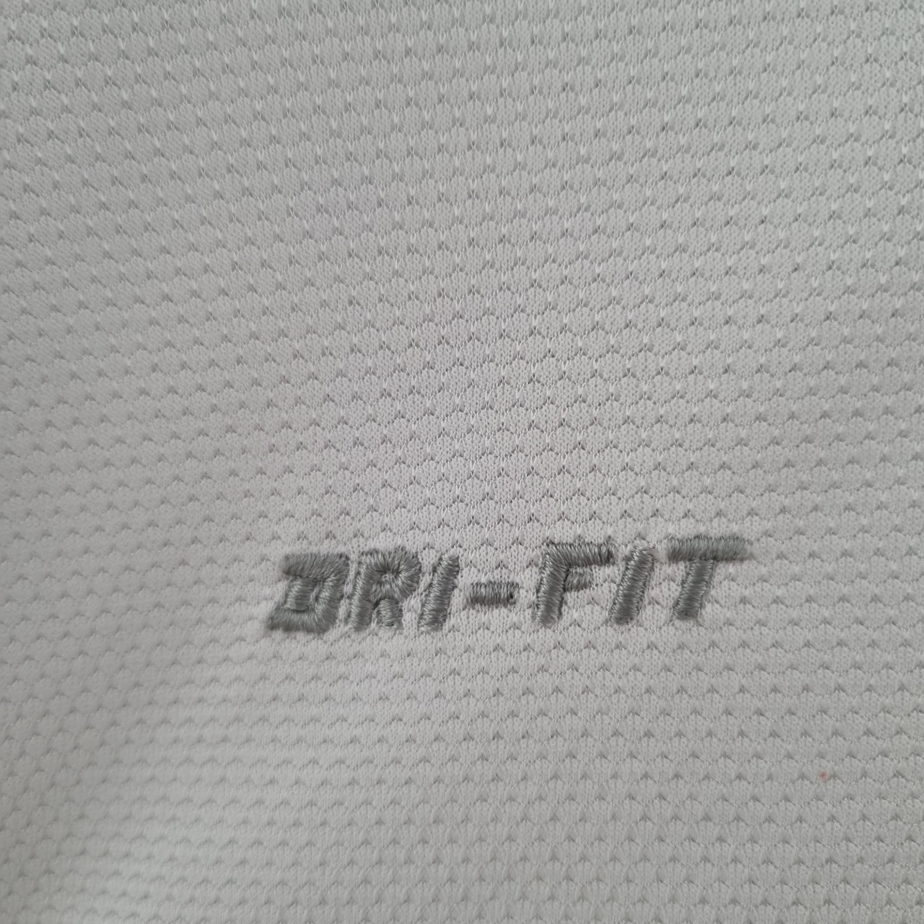 Camisola alternativa Portugal 2012 - Versão adepto - Manga comprida 11