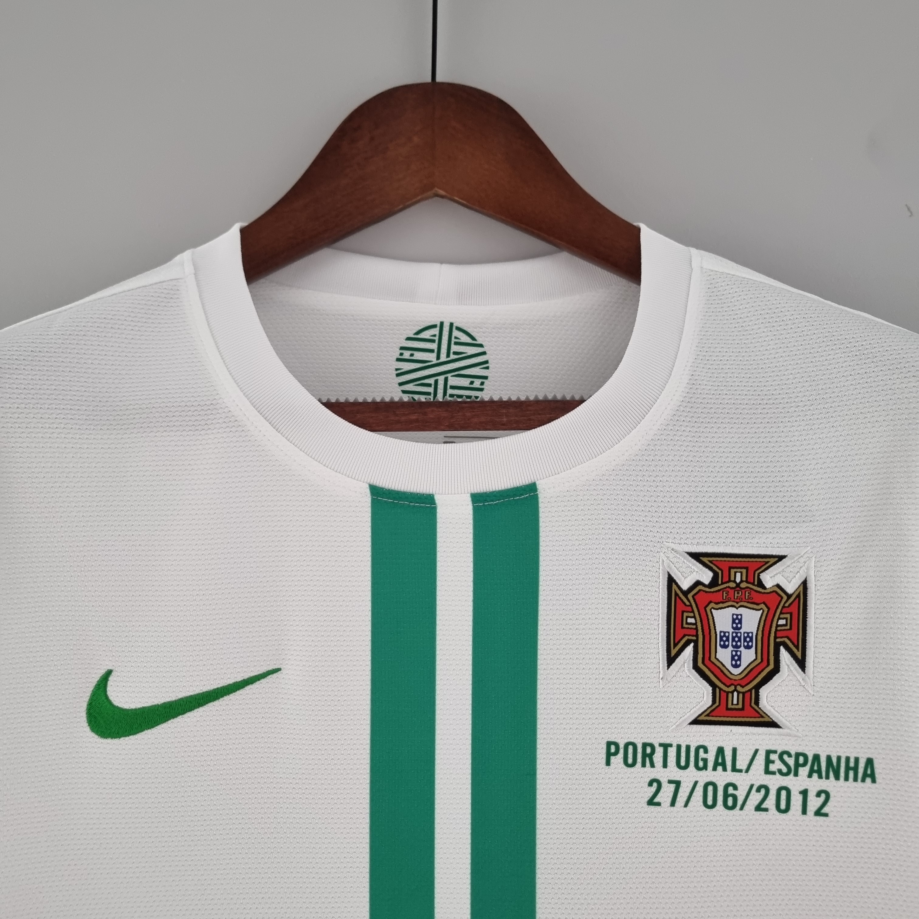 Camisola alternativa Portugal 2012 - Versão adepto - Manga comprida 6