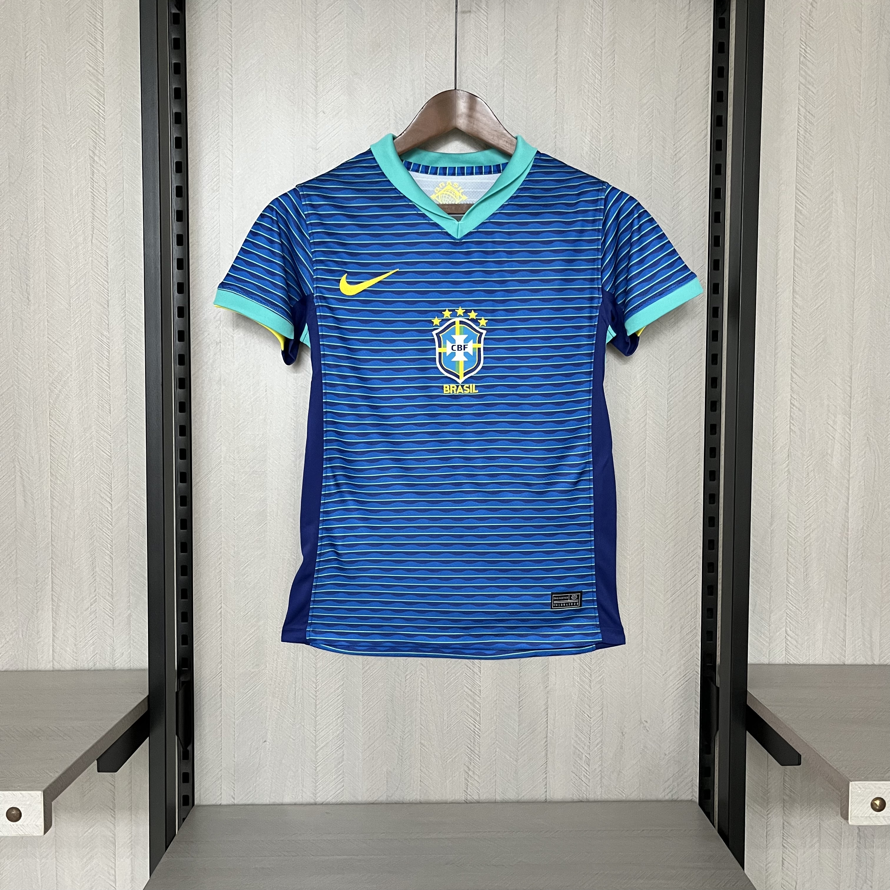 Camisola alternativa Brasil 2024 - Versão femimina 1