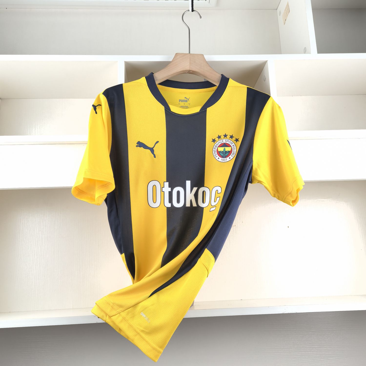 Camisola principal Fenerbahce 24/25 - Versão adepto 1