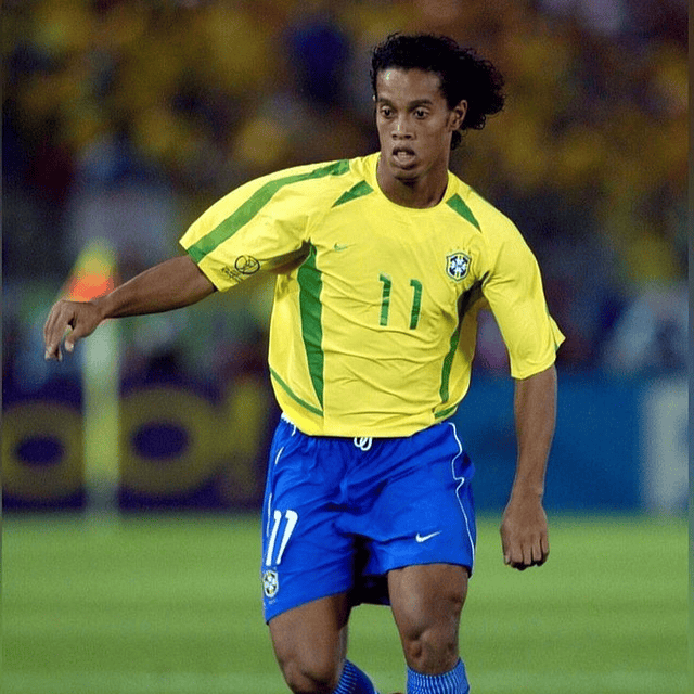 Camisola Principal Brasil 2002 - Ronaldinho 11 - Versão adepto