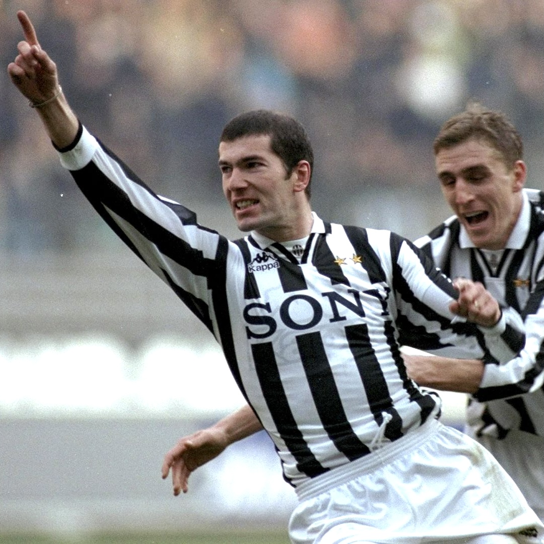 Camisola Principal Juventus 1996/1997 - Zidane 21 - Versão adepto  2