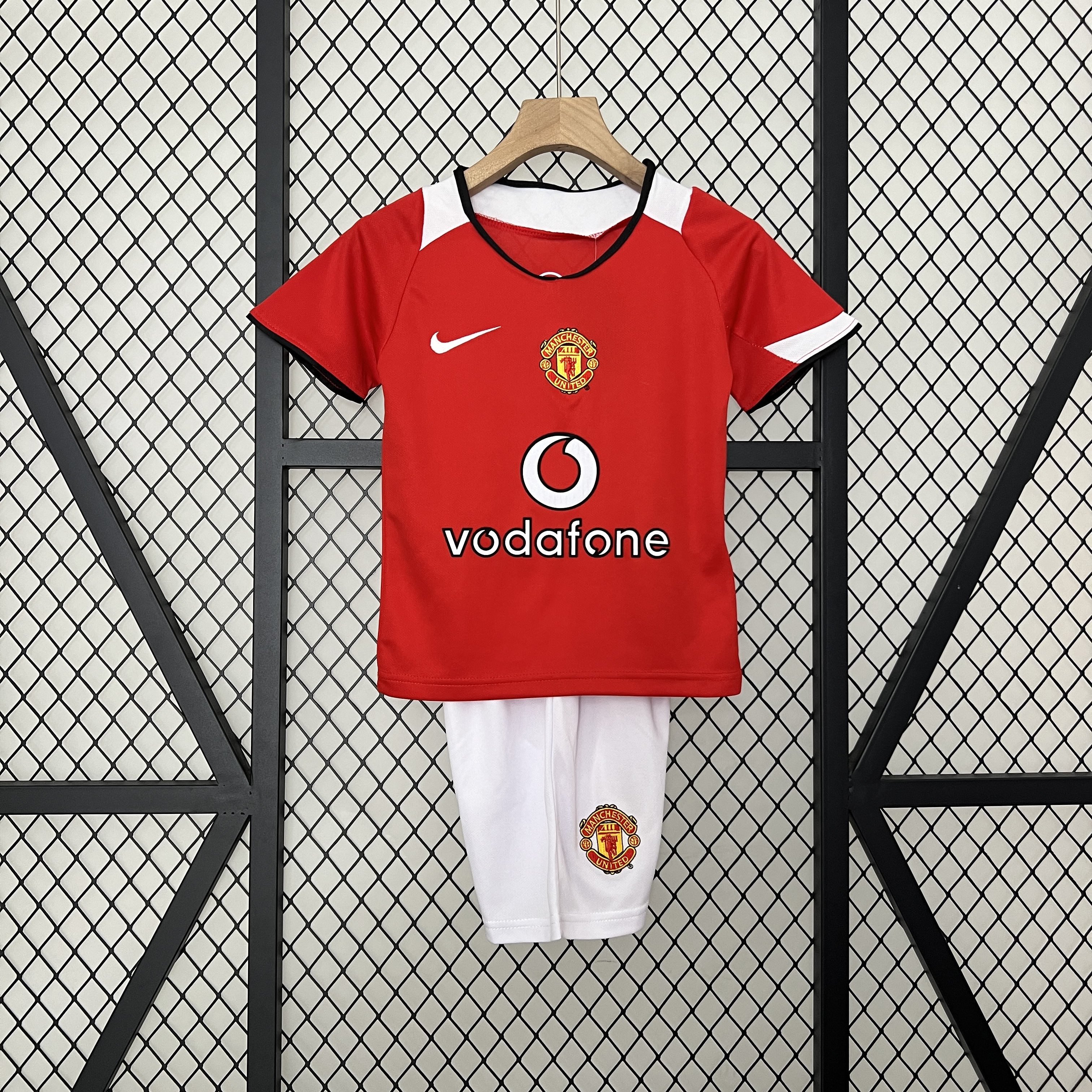 Kit Criança Man United principal 2005/2006 1