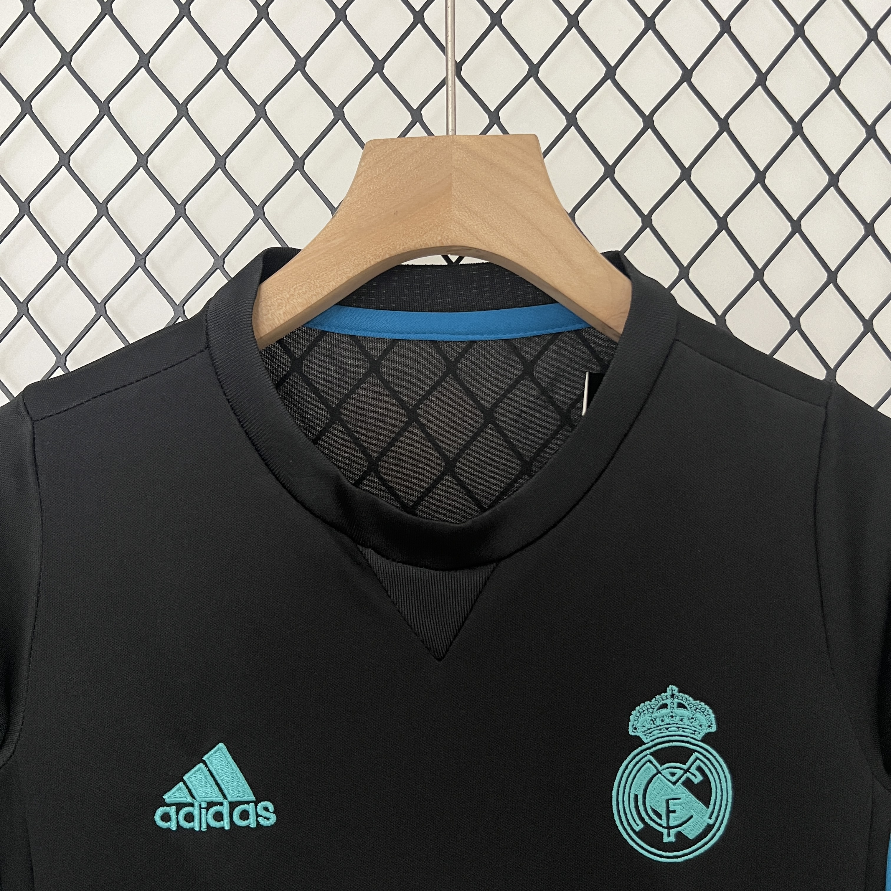 Kit Criança Real Madrid alternativo 2017/2018 6