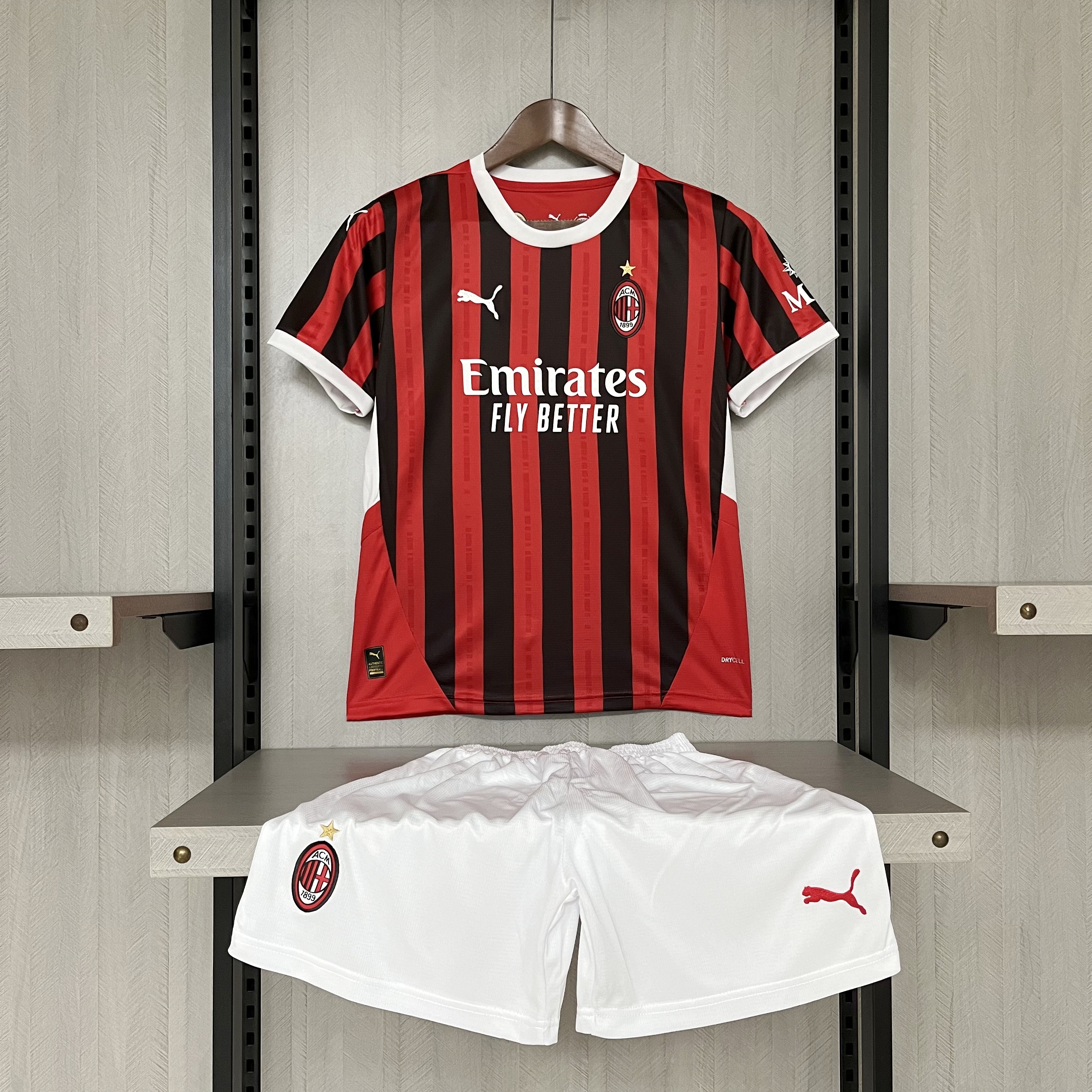 Kit Criança AC Milan principal 24/25 1