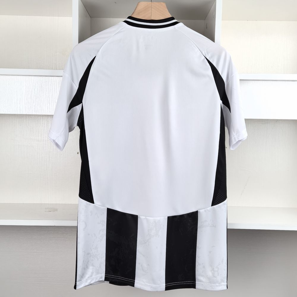 Camisola principal Juventus 24/25 - Versão adepto 4