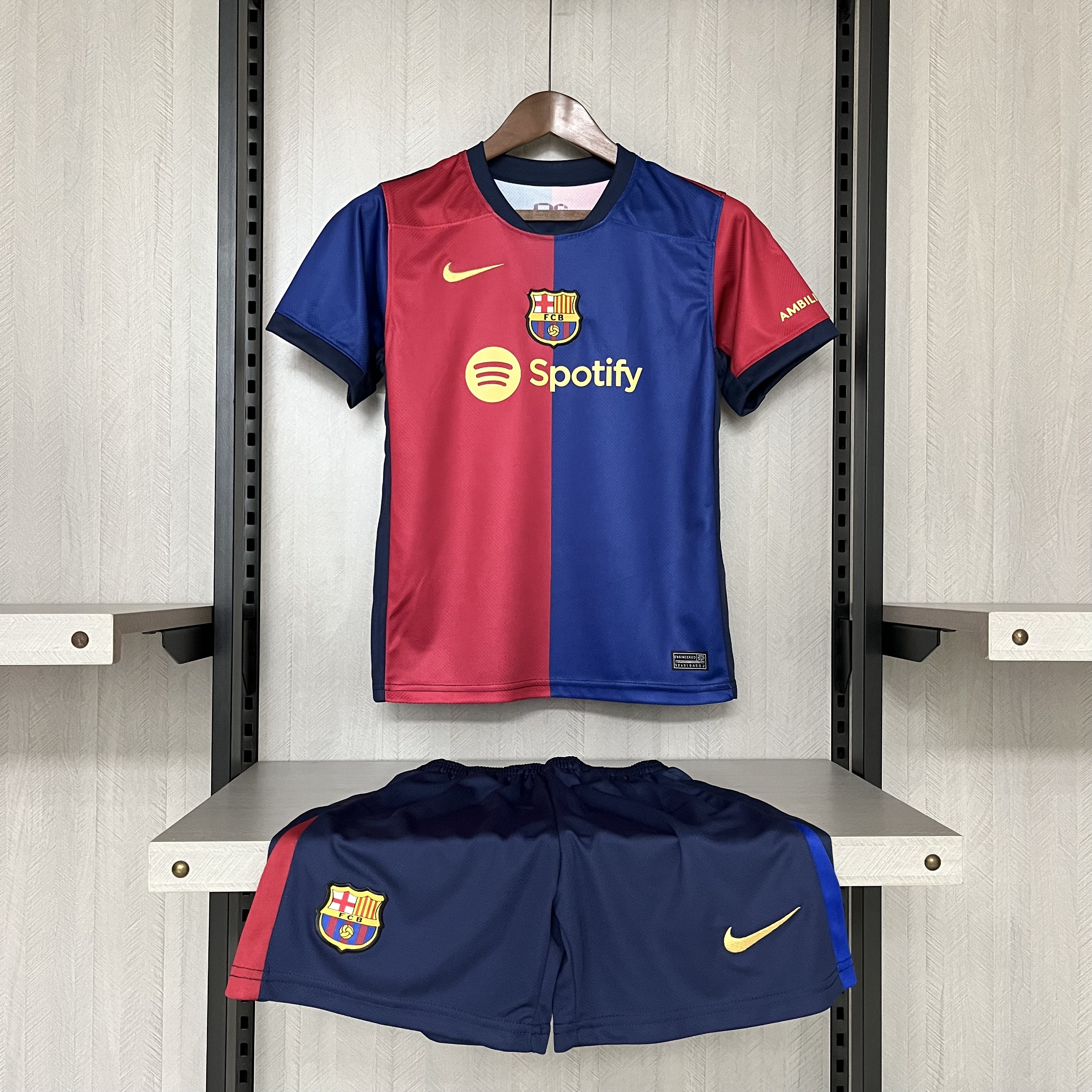 Kit Criança Barcelona principal 24/25 1