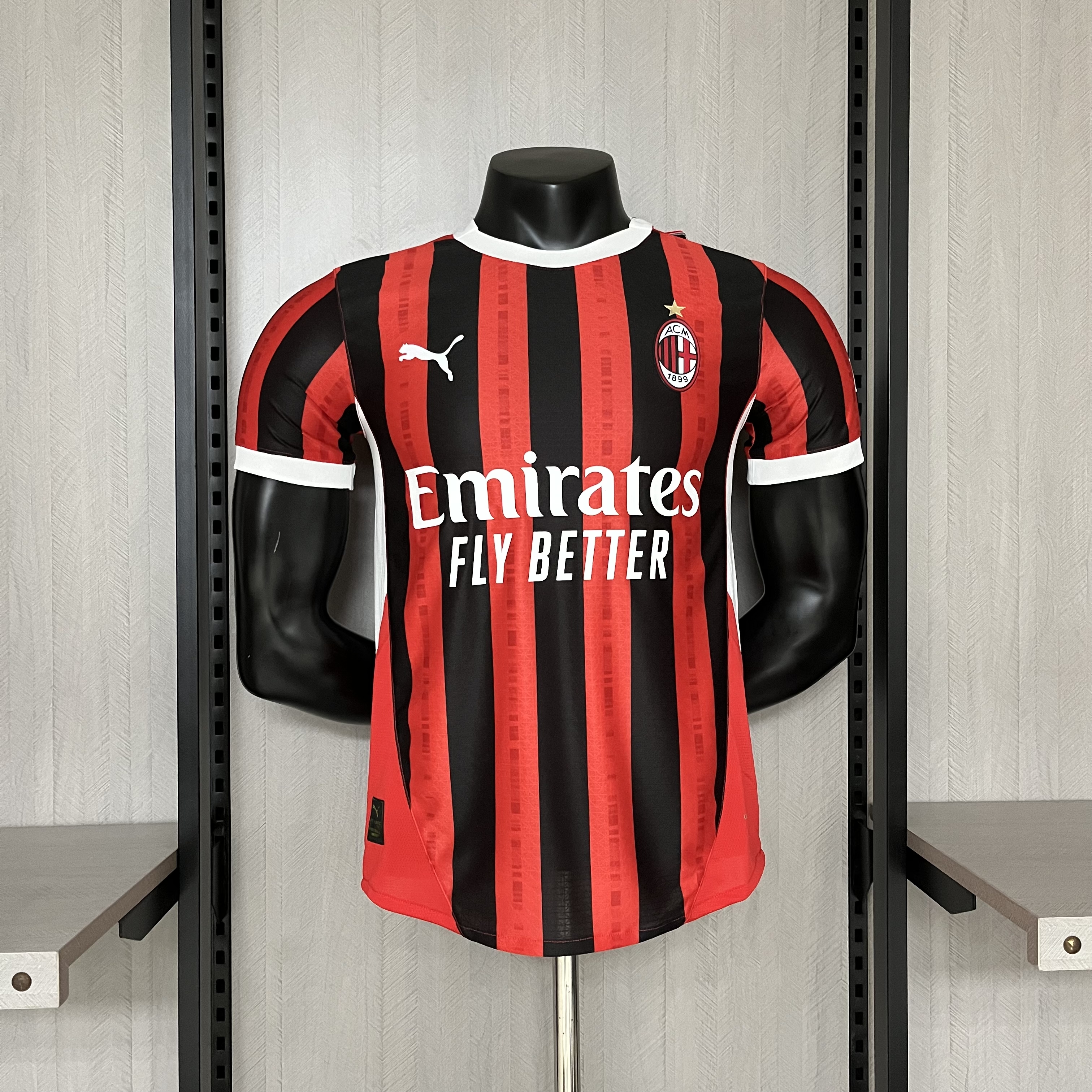Camisola principal Ac Milan 24/25 - Versão Jogador 1