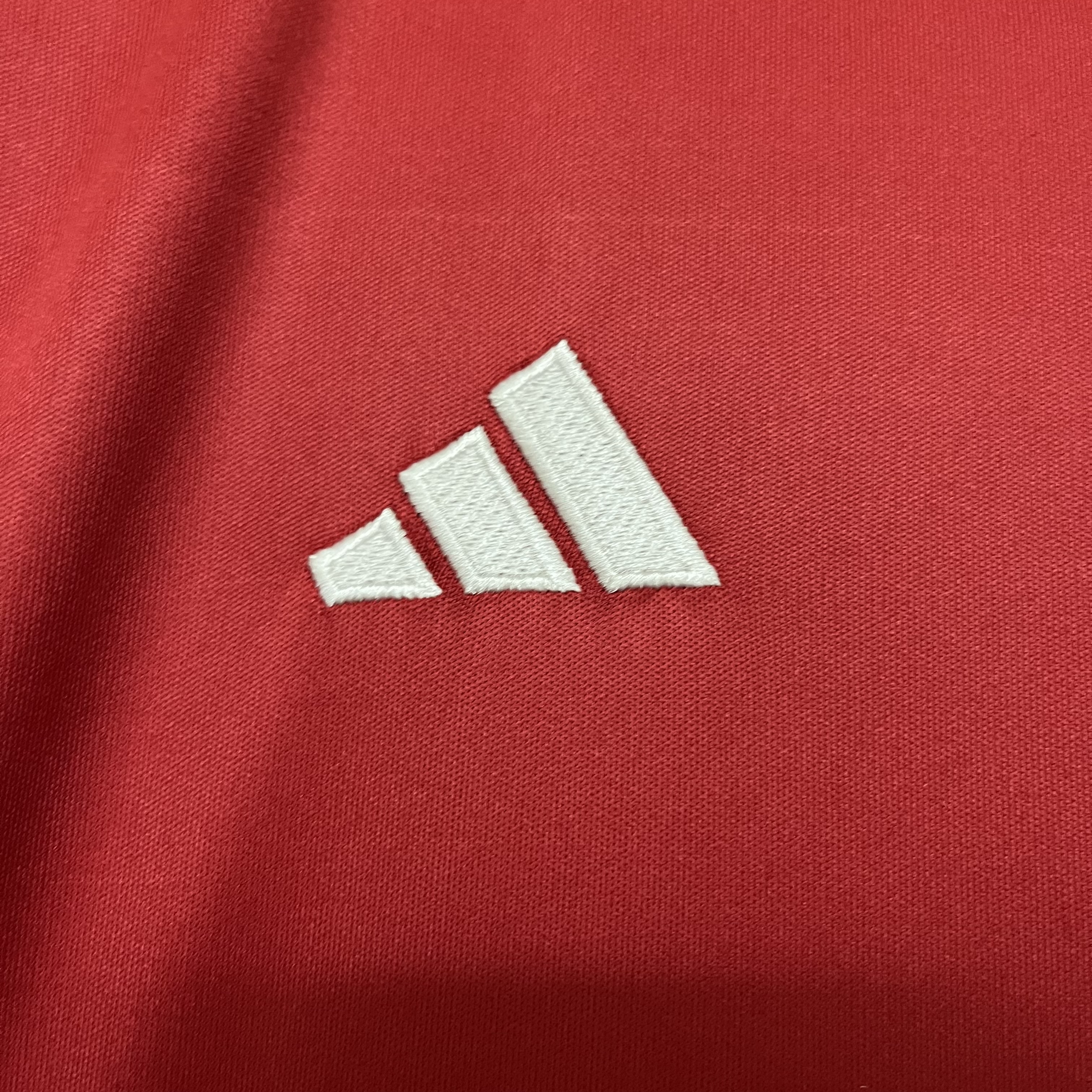 Kit Criança Man Utd principal 24/25 4