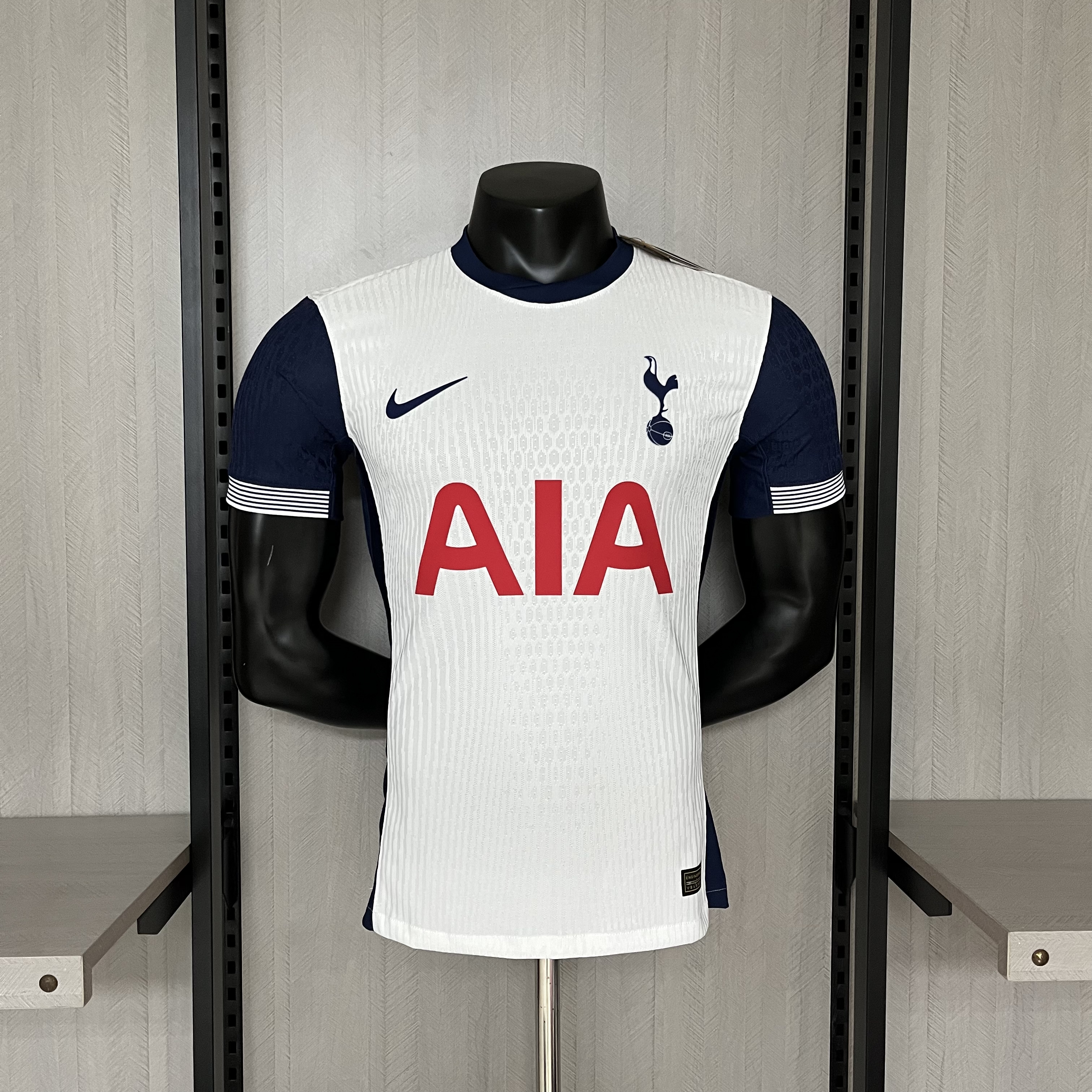 Camisola principal Tottenham 24/25 - Versão jogador 1