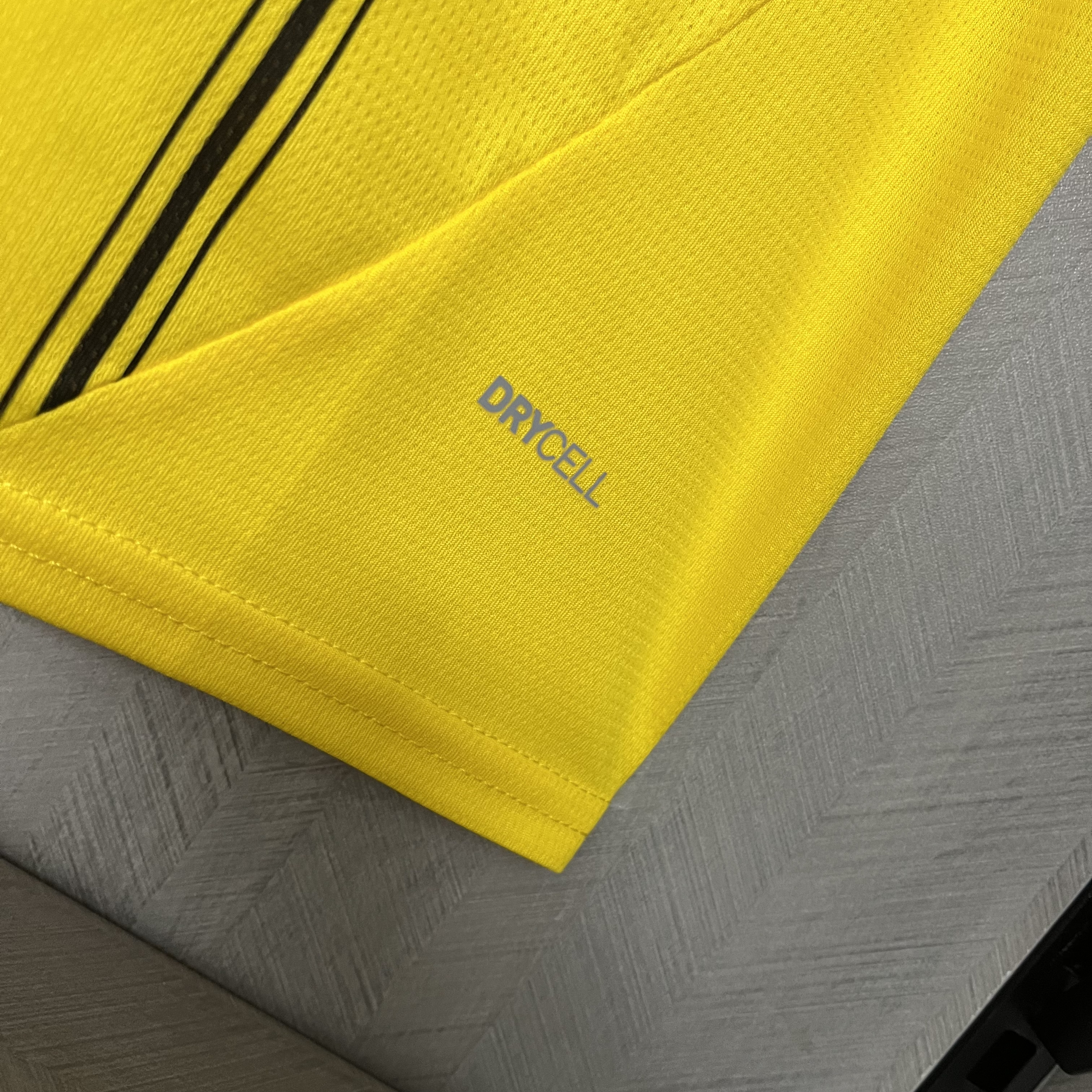 Camisola Principal Borussia Dortmund 24/25 - Versão adepto 10