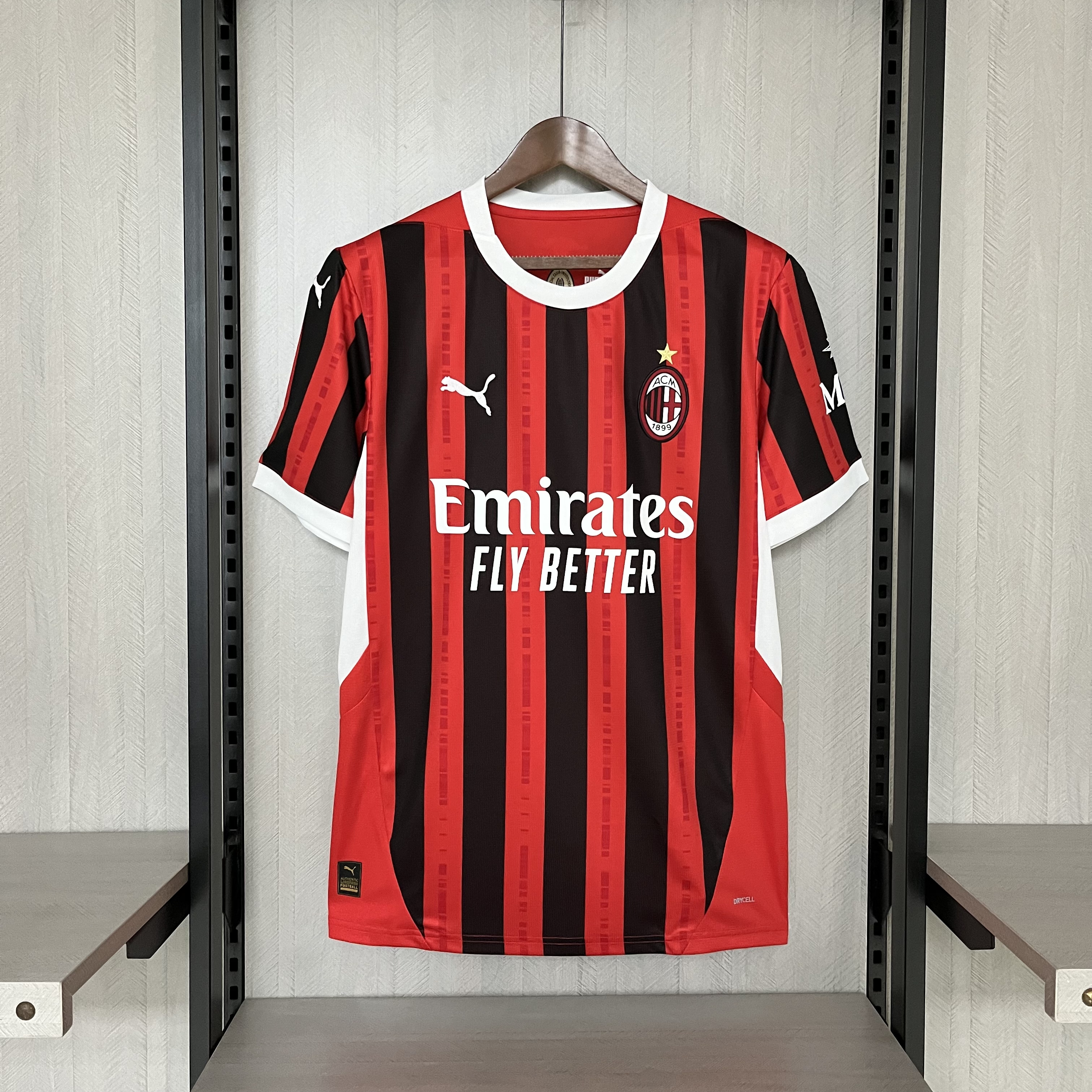 Camisola Principal AC Milan 24/25 - Versão adepto 1