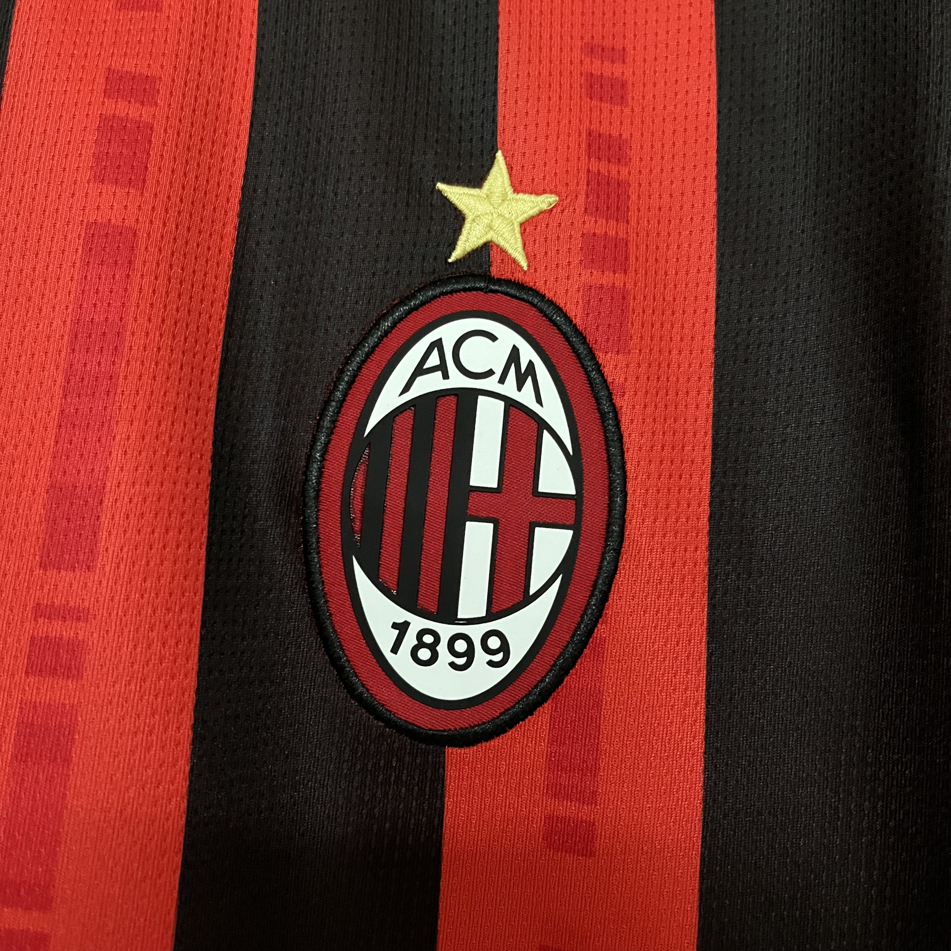 Camisola Principal AC Milan 24/25 - Versão adepto 4
