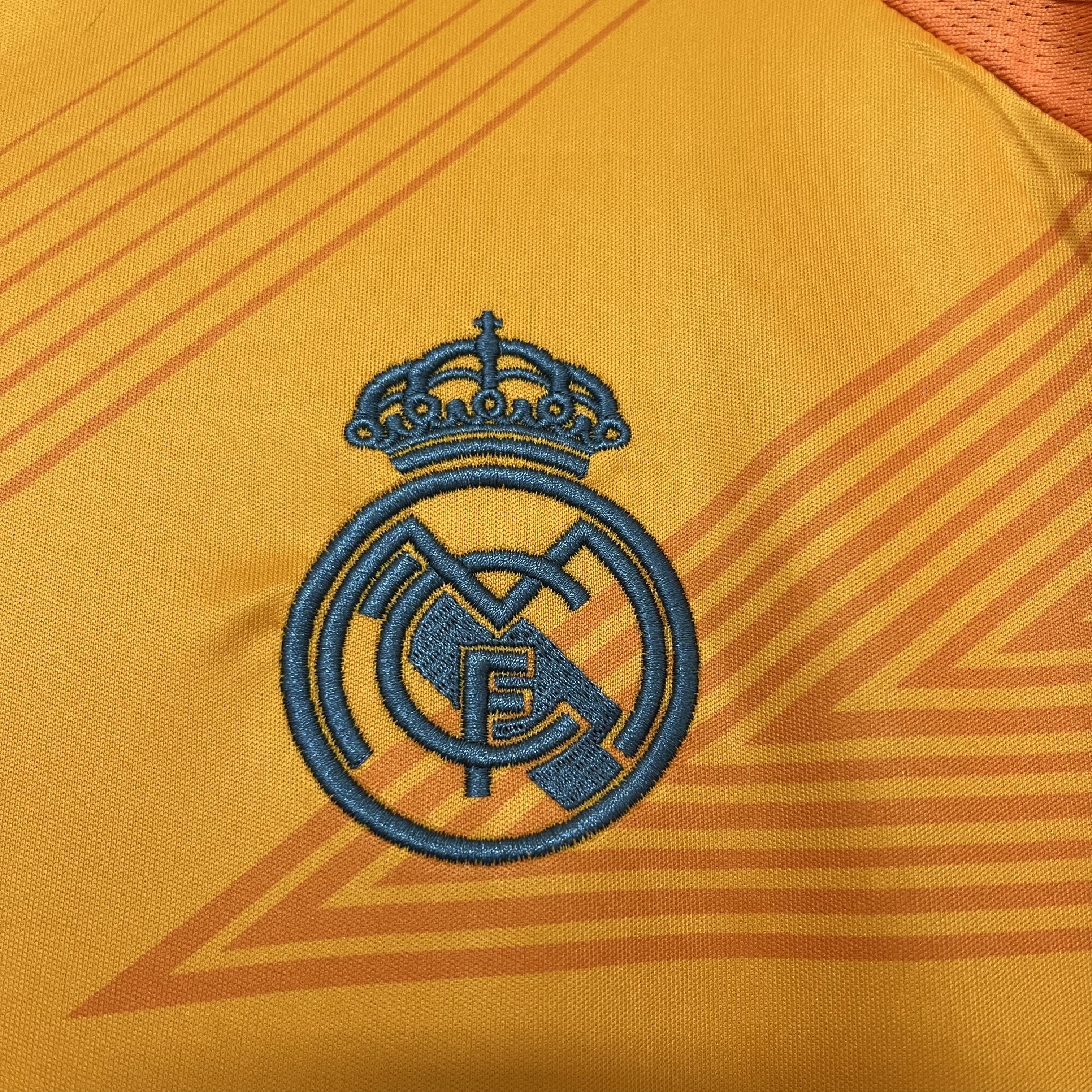 Camisola alternativa Real Madrid 24/25 - Versão Adepto 4