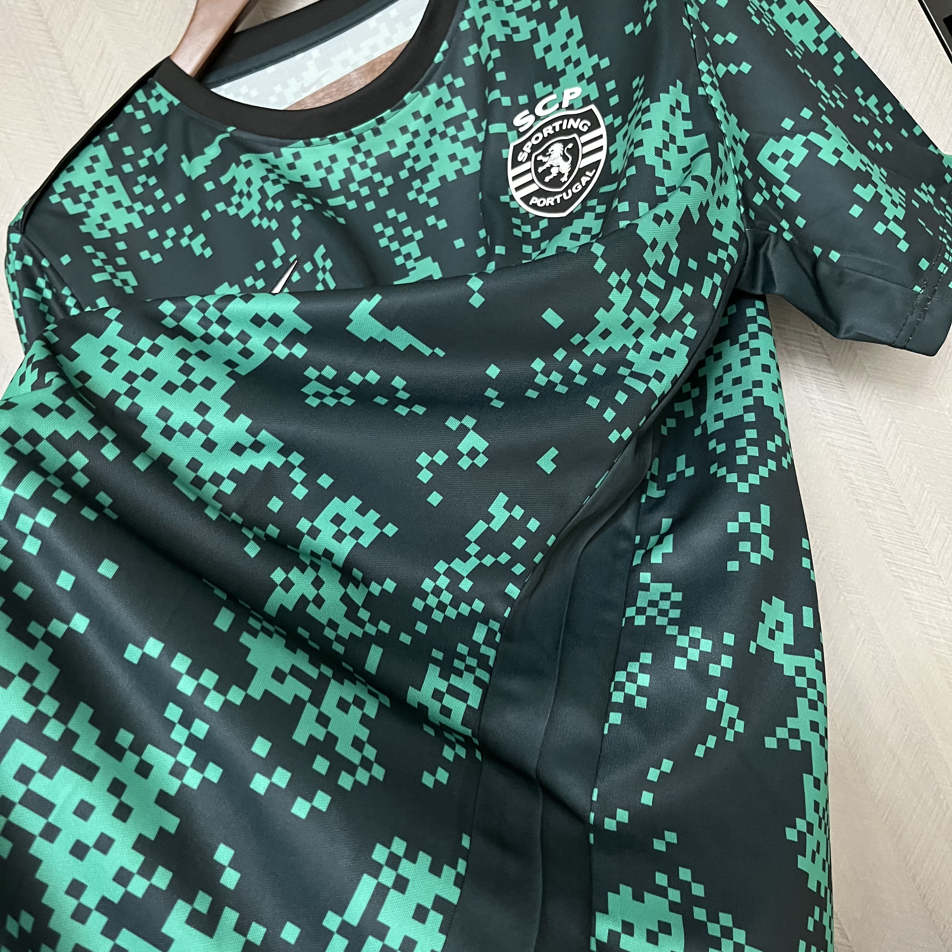 Camisola aquecimento Sporting CP 2024/2025 - Versão adepto 7