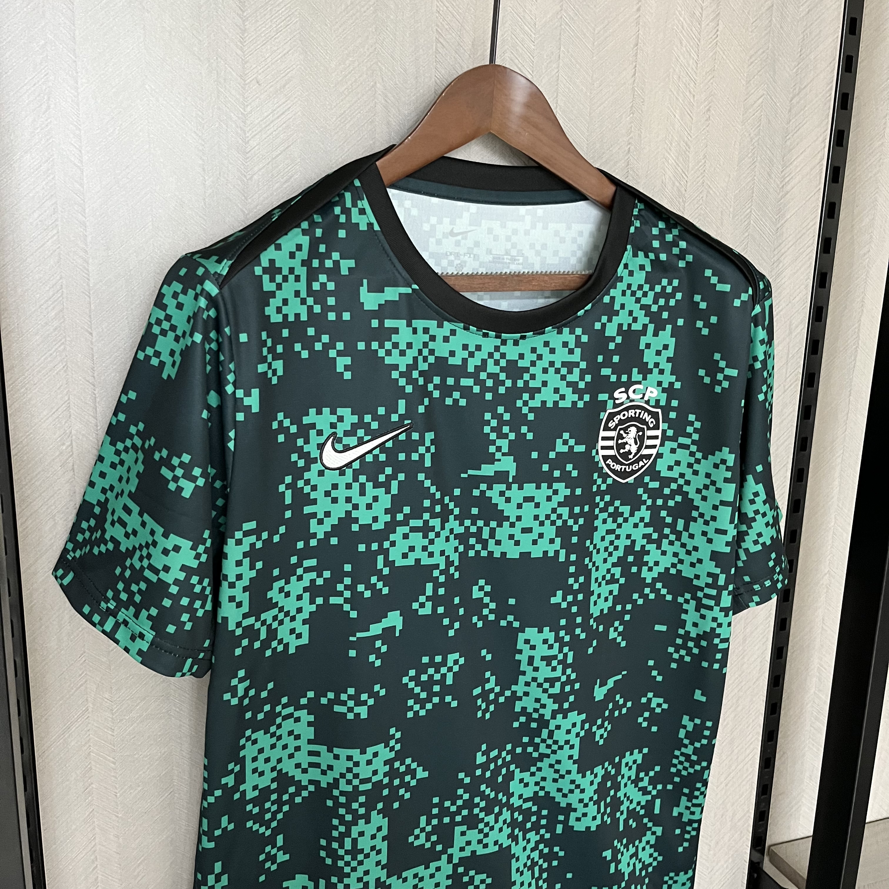 Camisola aquecimento Sporting CP 2024/2025 - Versão adepto 6