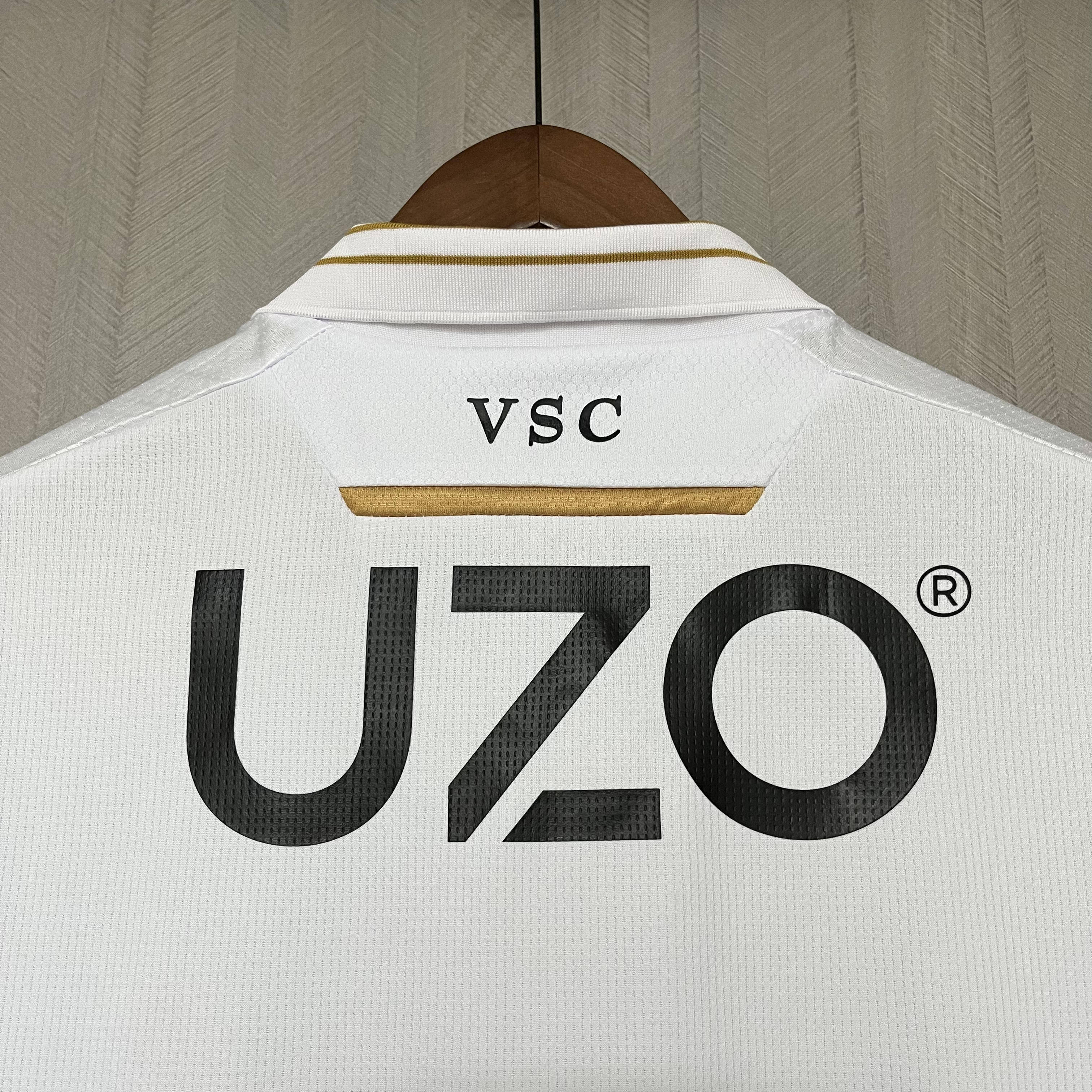 Camisola principal Vitória Guimarães 24/25  - Versão adepto 7