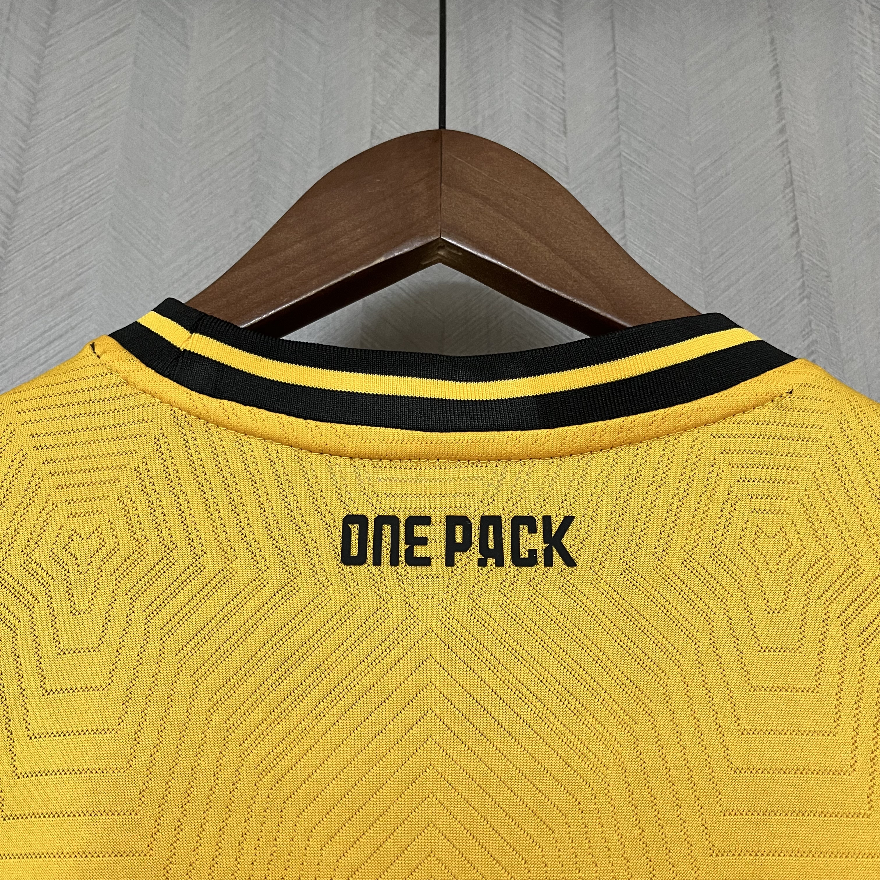 Camisola Principal Wolverhampton 24/25 Versão adepto 7