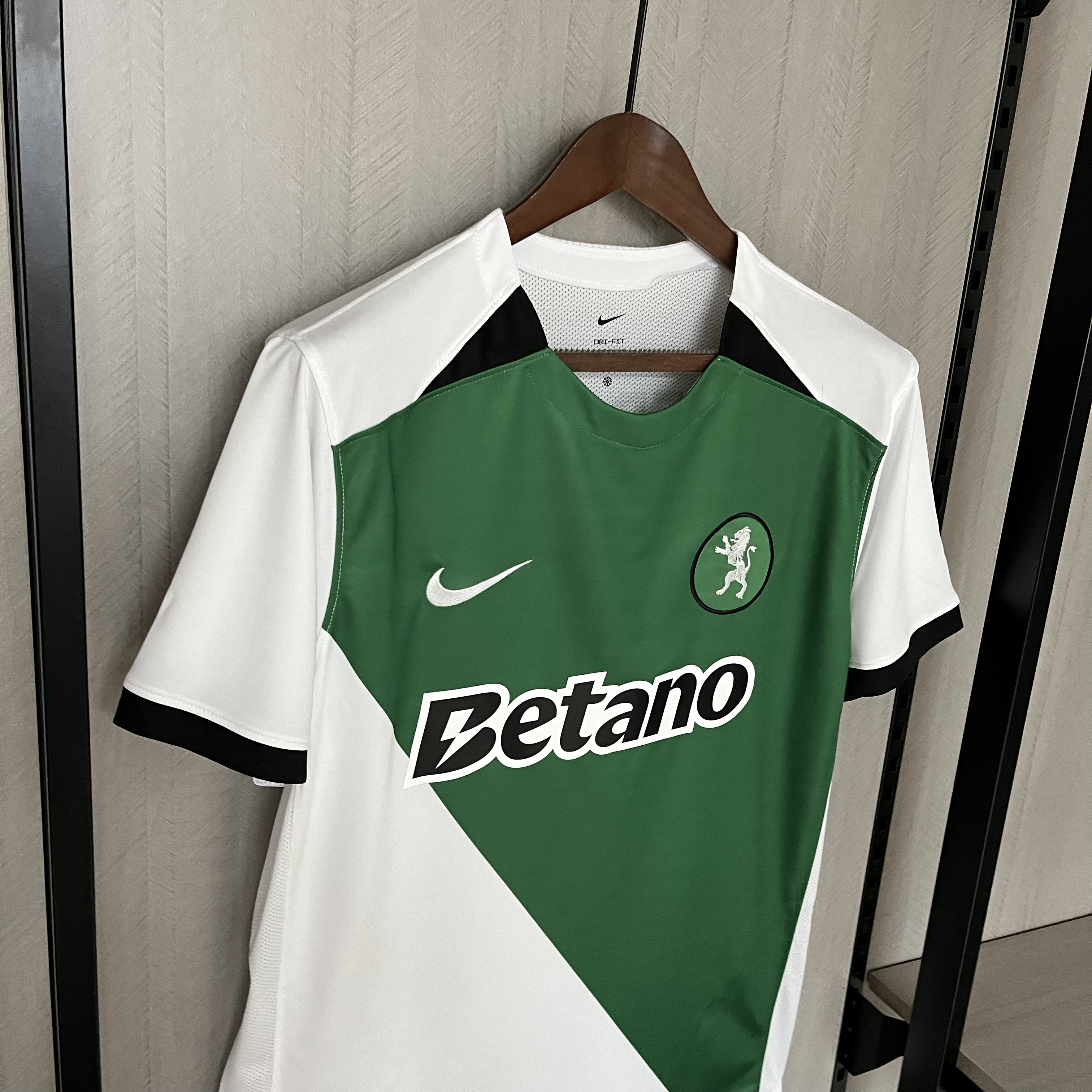 Camisola Stromp Sporting CP 24/25  - Versão adepto 8