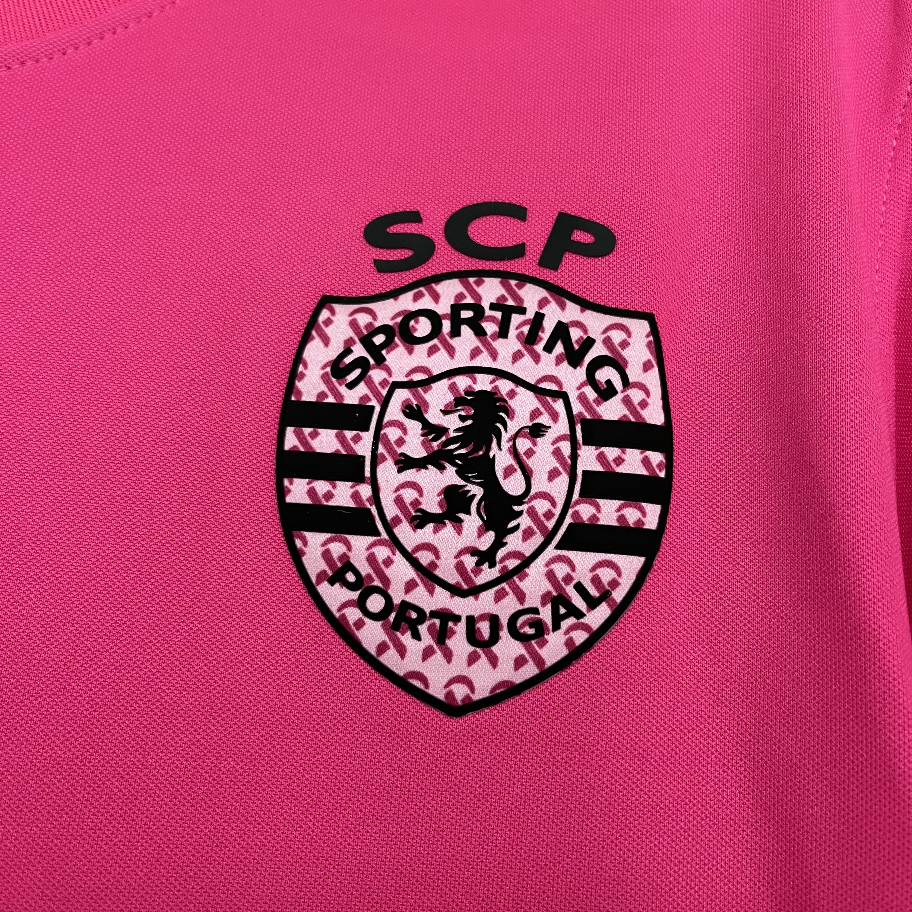 Camisola Sporting CP Pink October 24/25  - Versão adepto 4