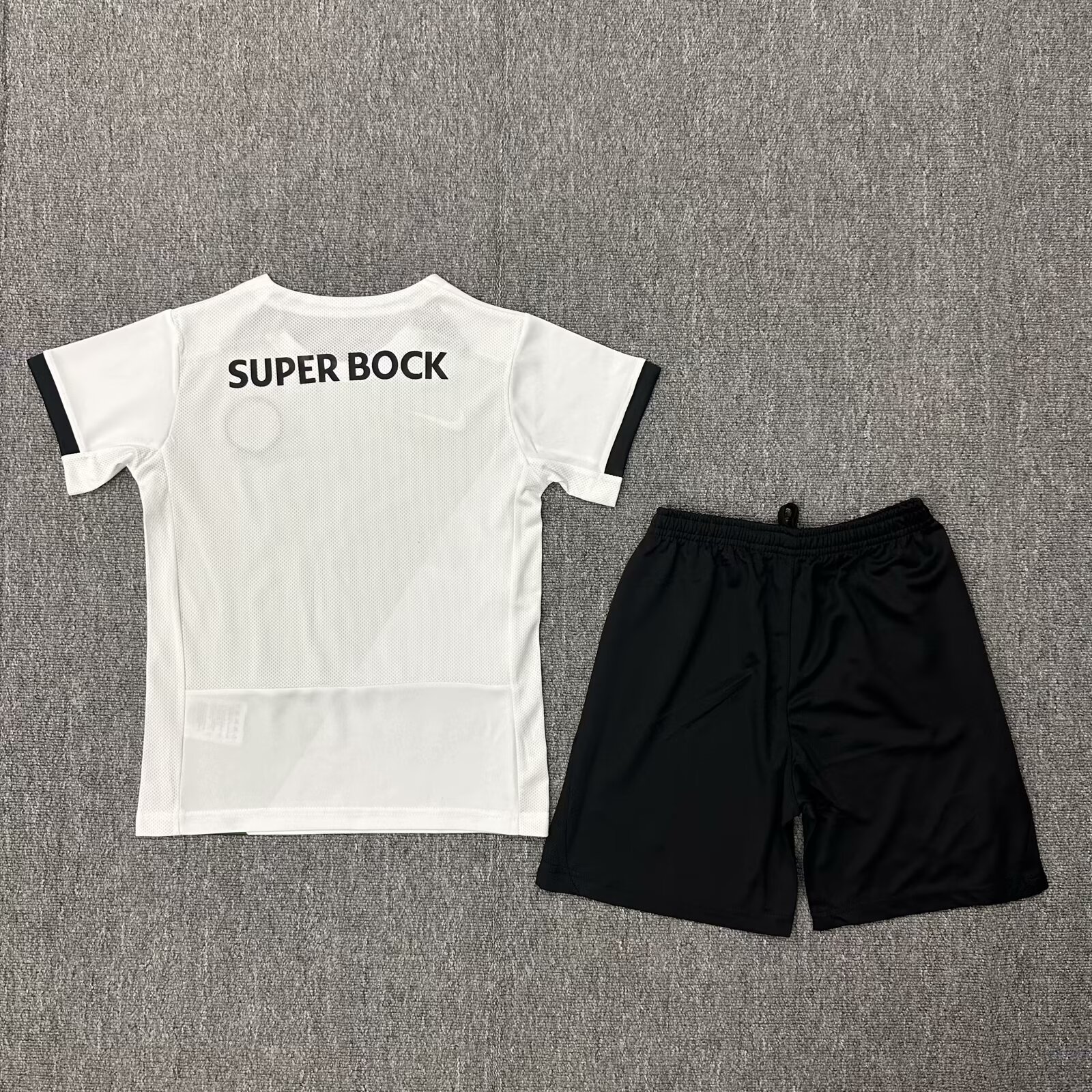 Kit Criança Sporting CP Stromp 24/25 3