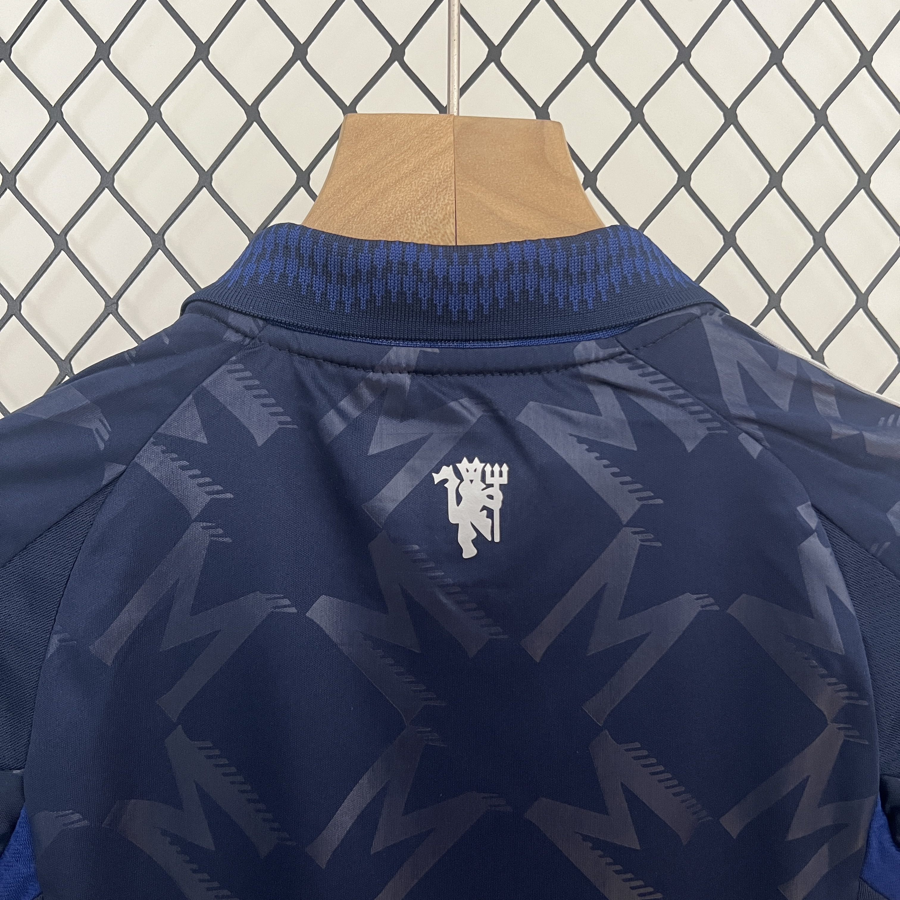 Kit Criança Man Utd alternativo 24/25 7