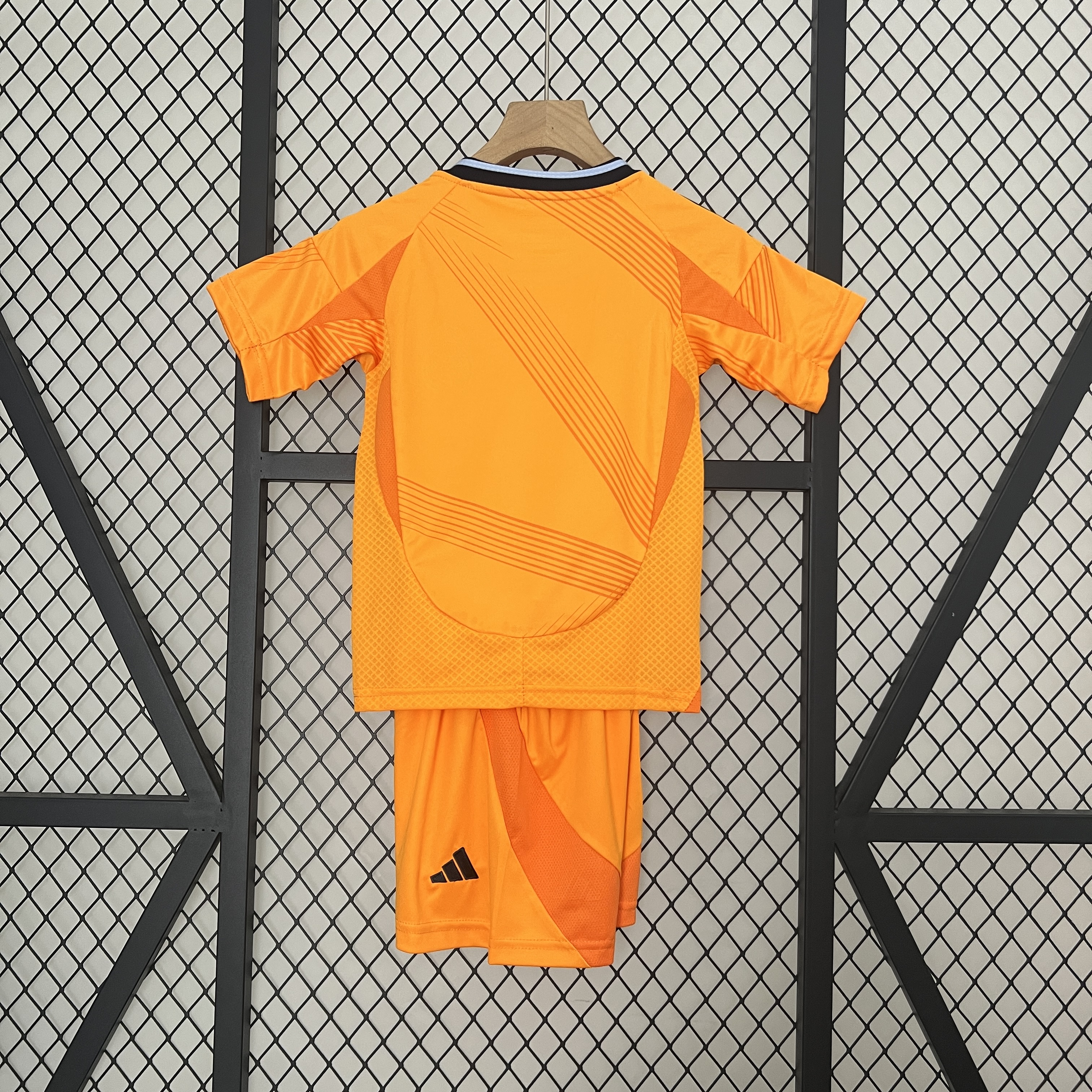 Kit Criança Real Madrid alternativo 24/25 3