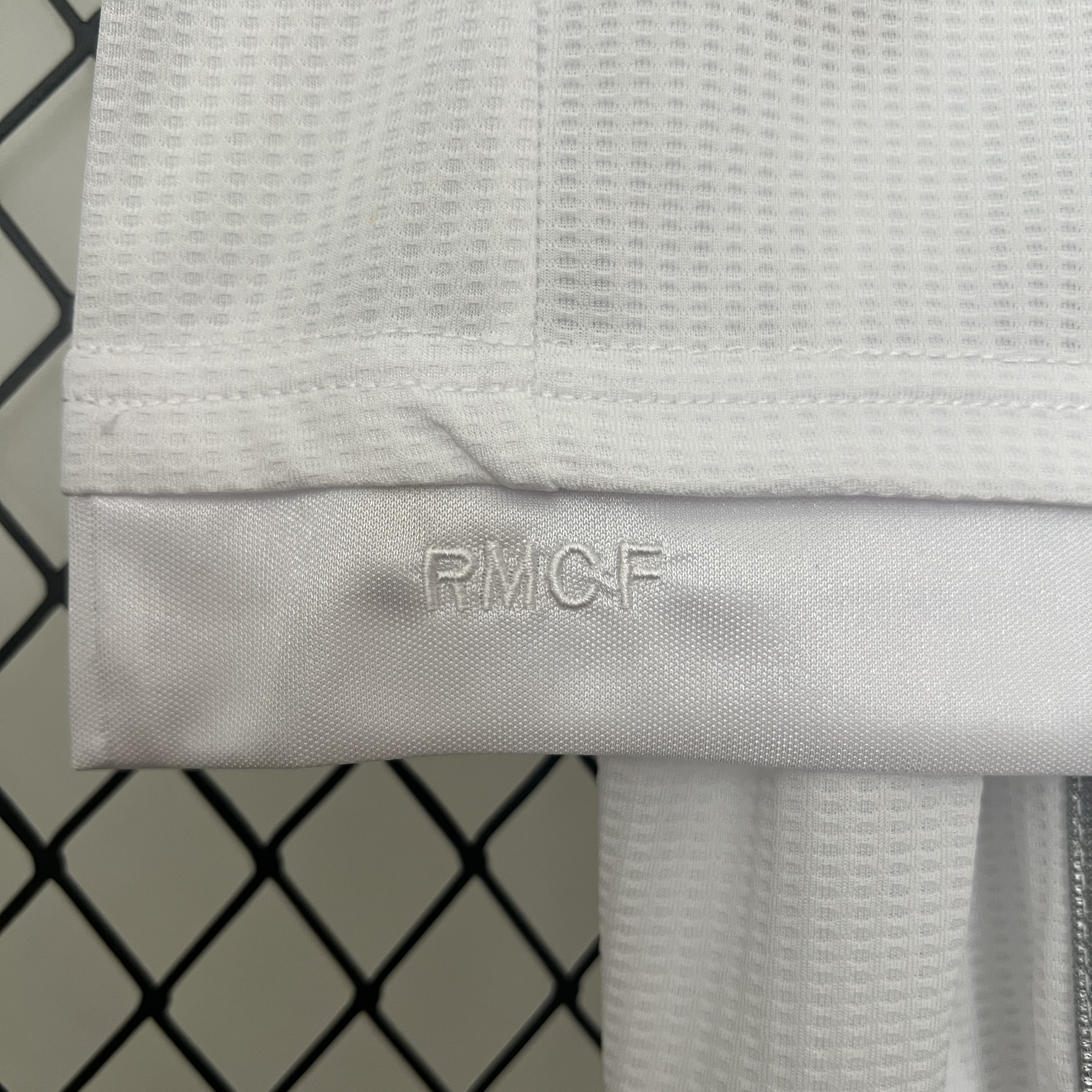 Kit Criança Real Madrid principal 2015/2016 9