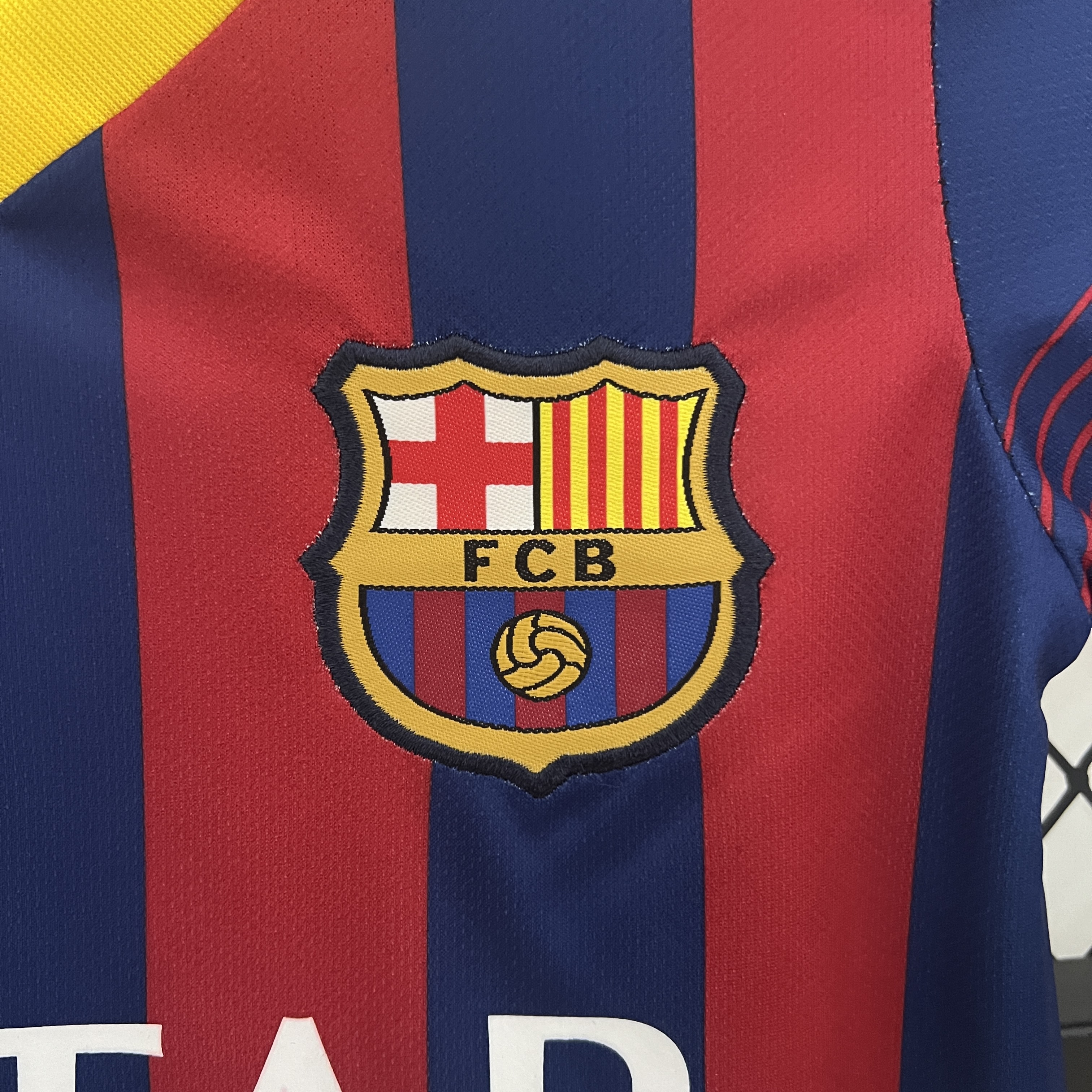 Kit Criança Barcelona principal 2013/2014 3