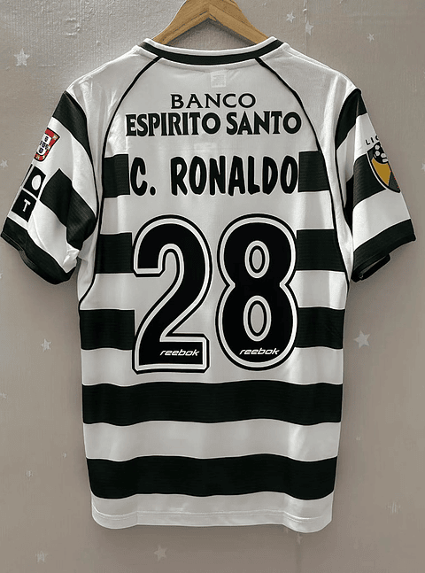 Camisola principal Sporting 2002/2003 - C.Ronaldo 28 - Versão adepto