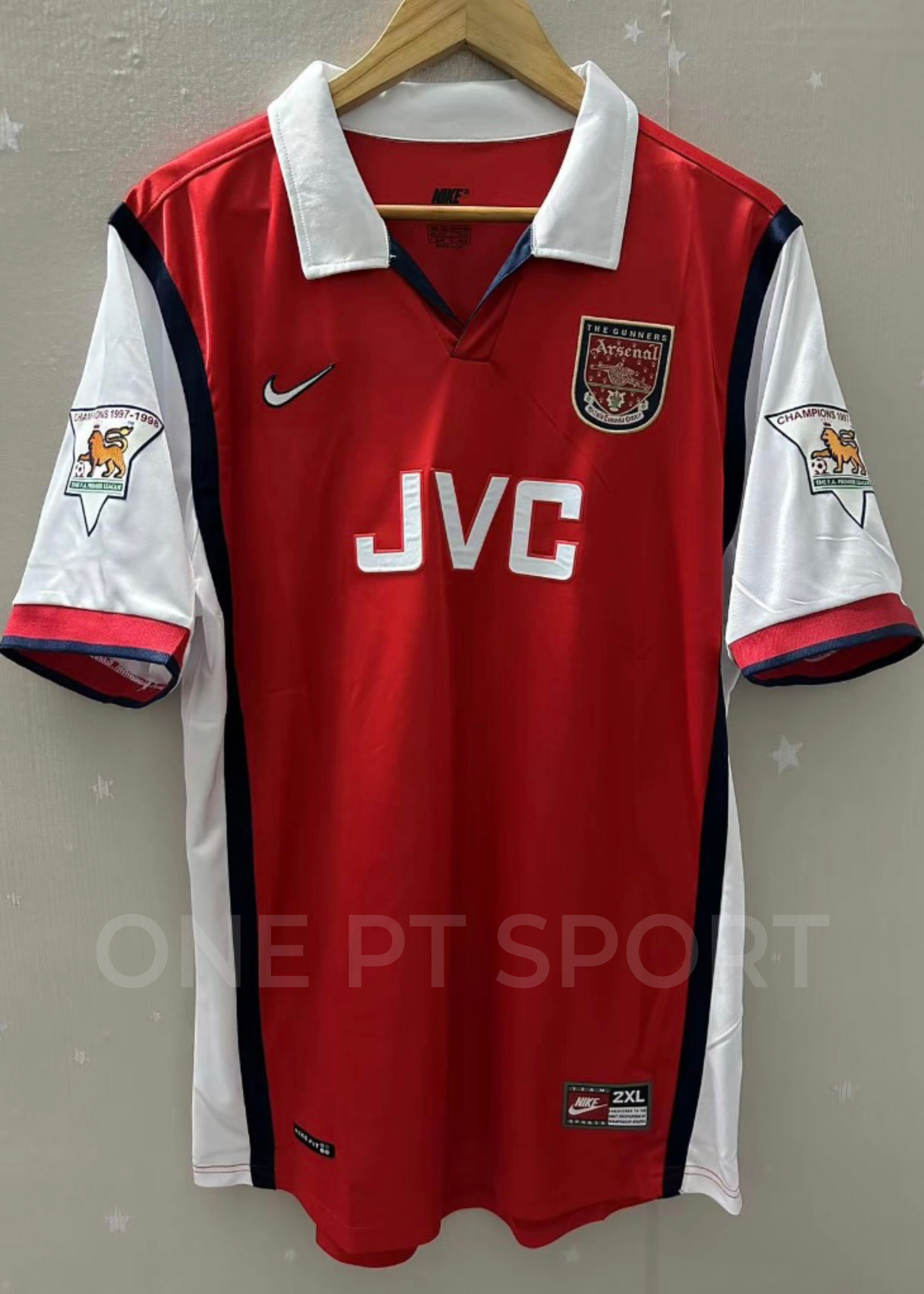 Camisola Principal Arsenal 1998/1999 - Bergkamp 10 - Versão adepto  3