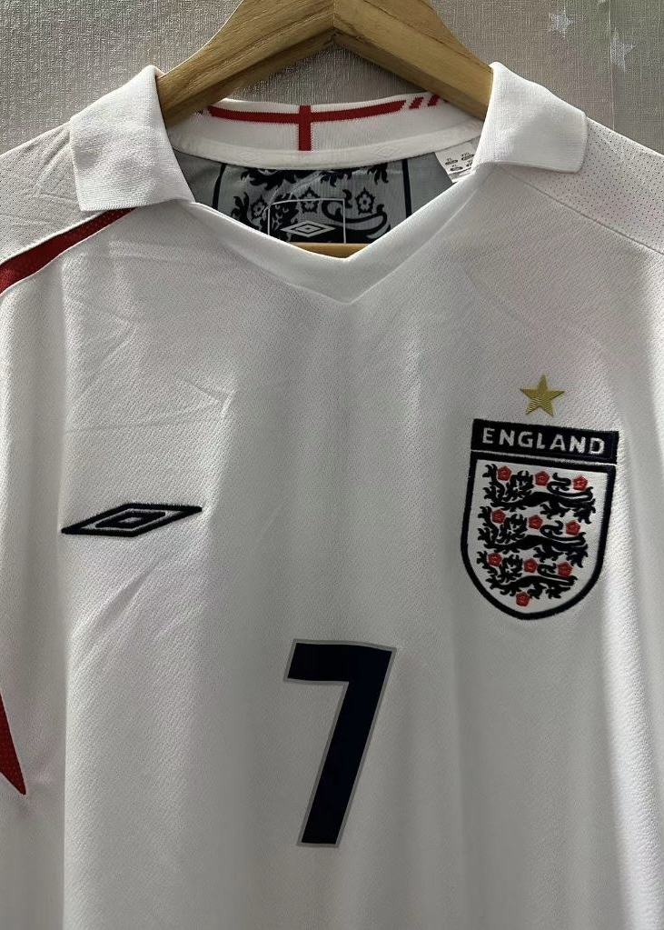 Camisola principal Inglaterra 2006 - Beckham 7 - Versão adepto 5