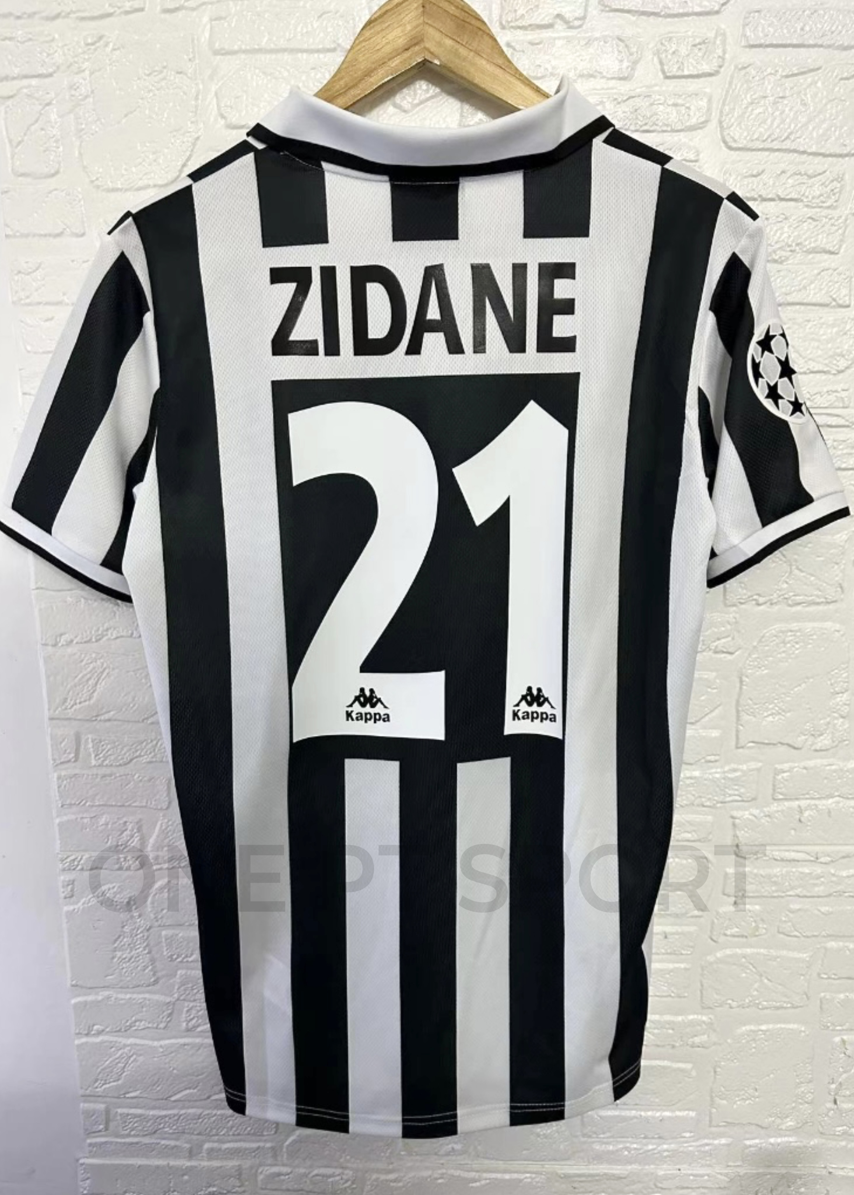 Camisola Principal Juventus 1996/1997 - Zidane 21 - Versão adepto  1