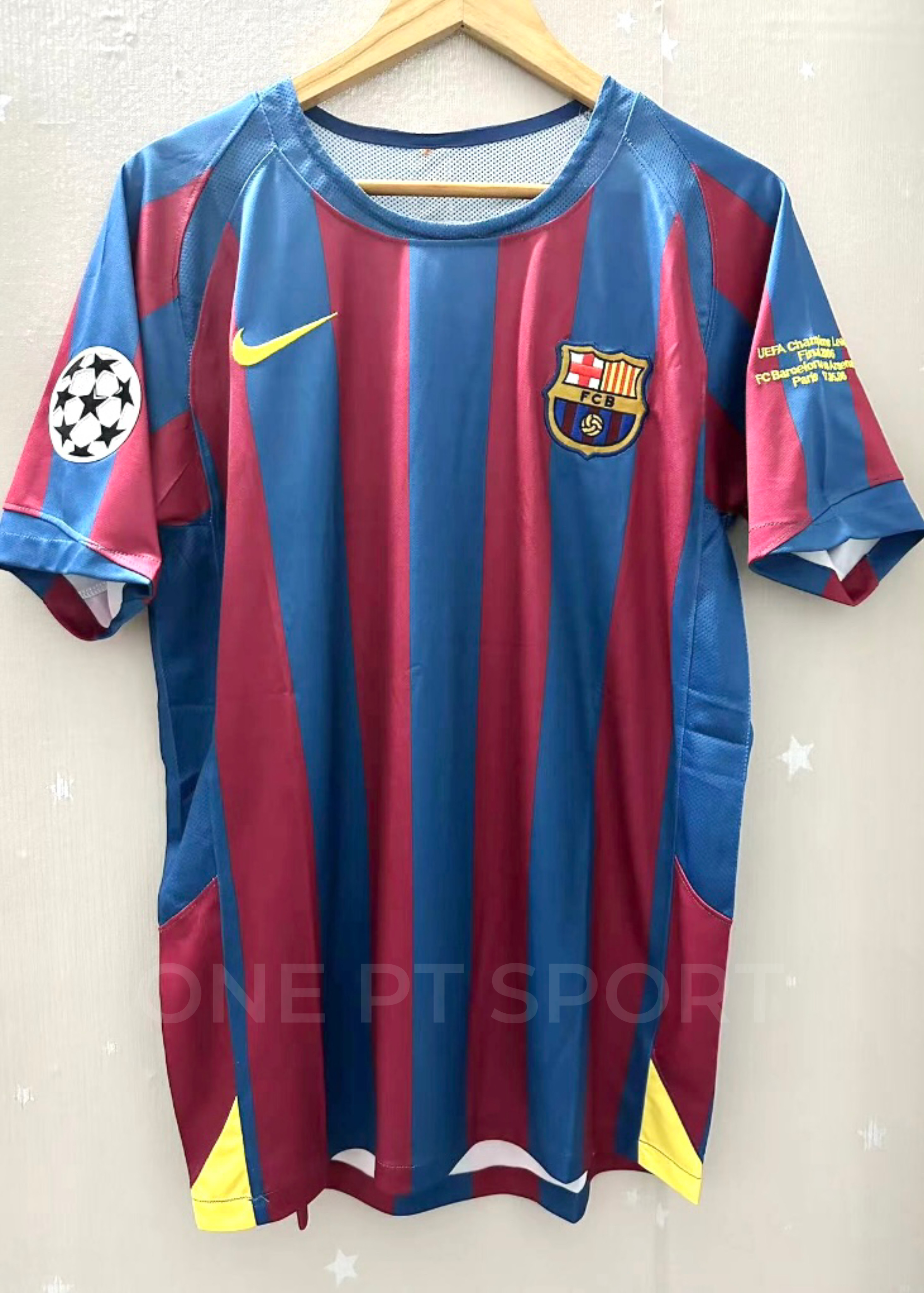 Camisola Principal Barcelona 2005-06 - Ronaldinho 10 - Versão adepto 3