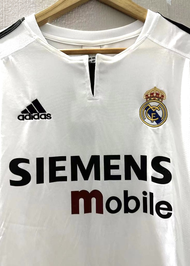 Camisola principal Real Madrid 2003/2004 - Ronaldo 9 - Versão adepto 7