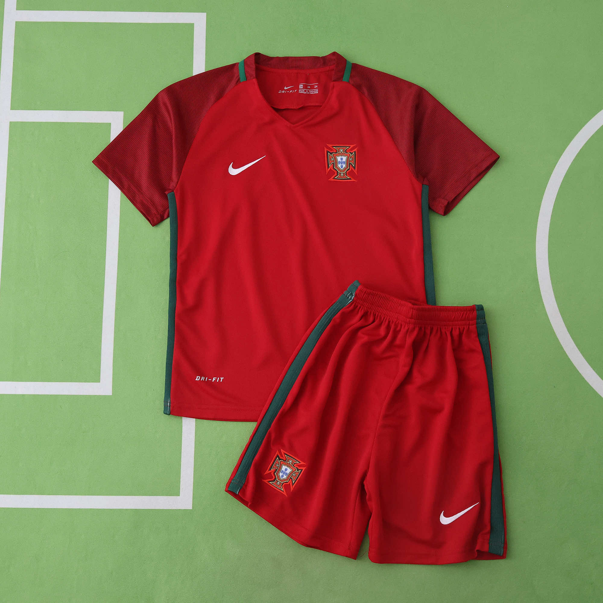 Kit Criança Portugal principal Euro 2016 1