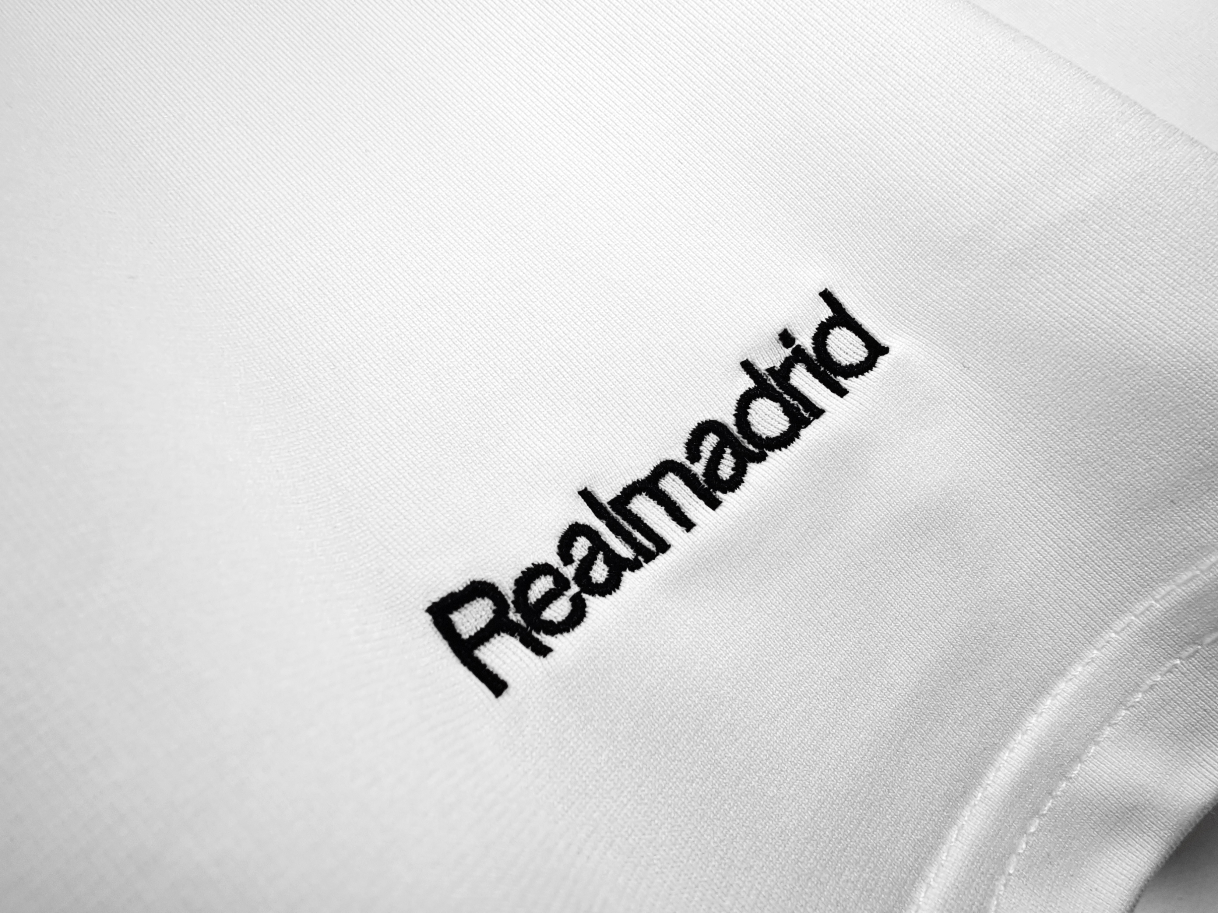 Camisola principal Real Madrid 2005/2006 - Versão adepto 10