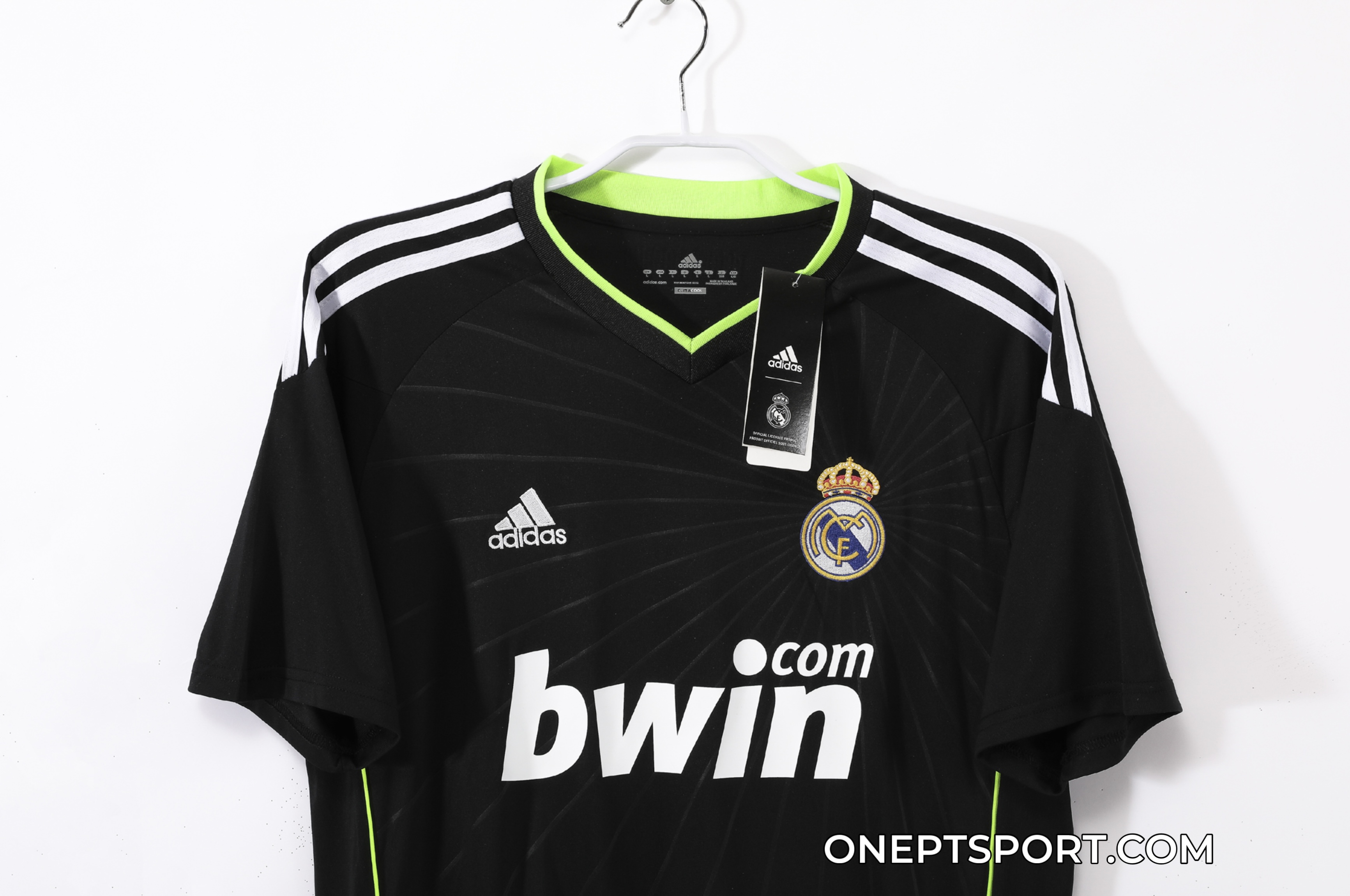 Camisola alternativa Real Madrid 2010/2011 - Versão adepto 5