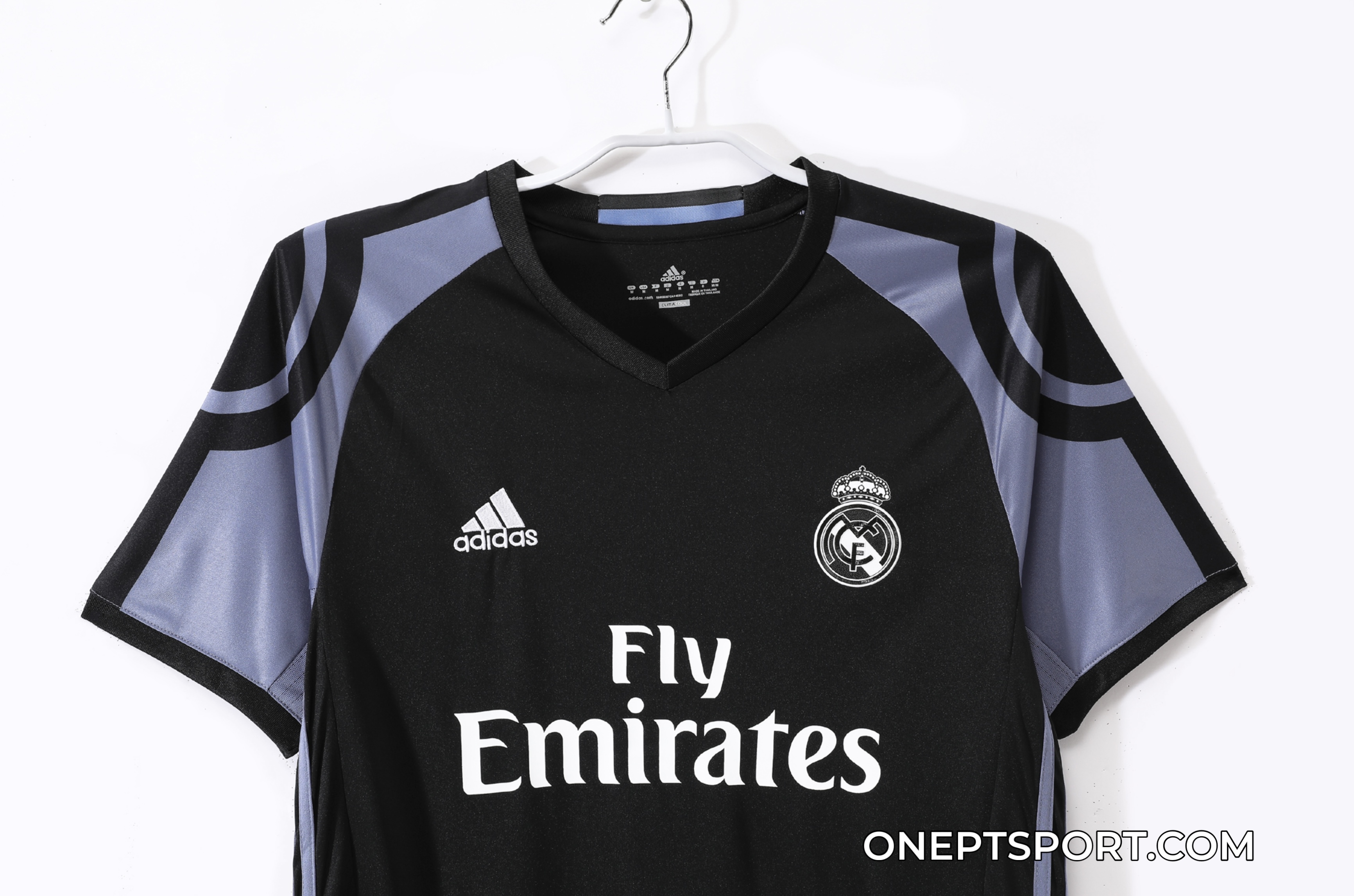 3ª Camisola Real Madrid 2016/2017 - Versão adepto 4